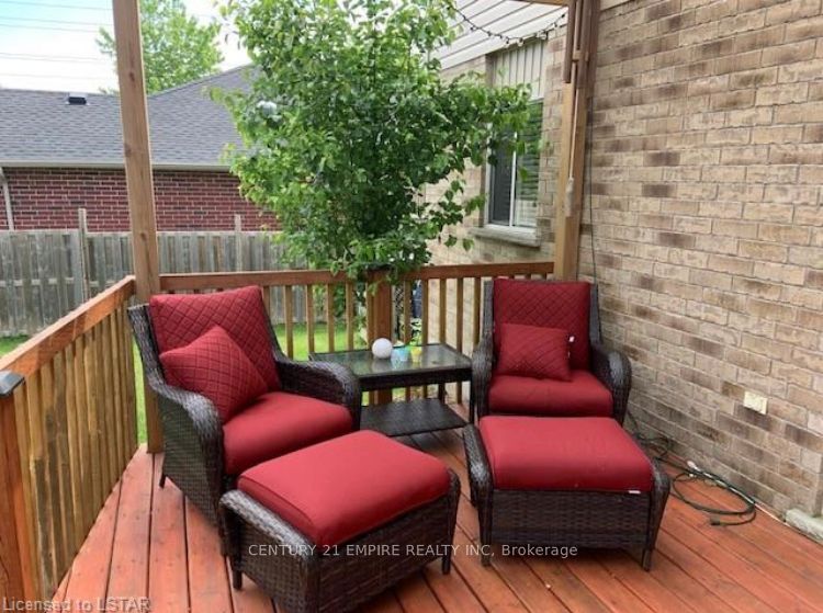 65 Woodhatch Crescent Property Photo 19