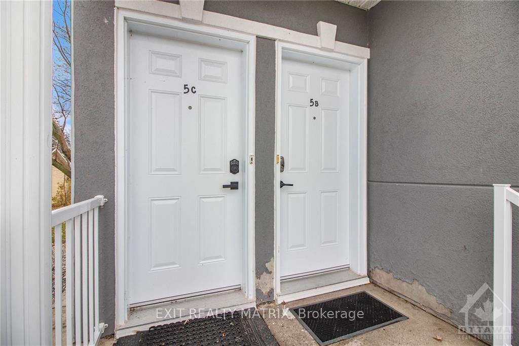 #5c - 75 Lapointe Boulevard Property Photo 4