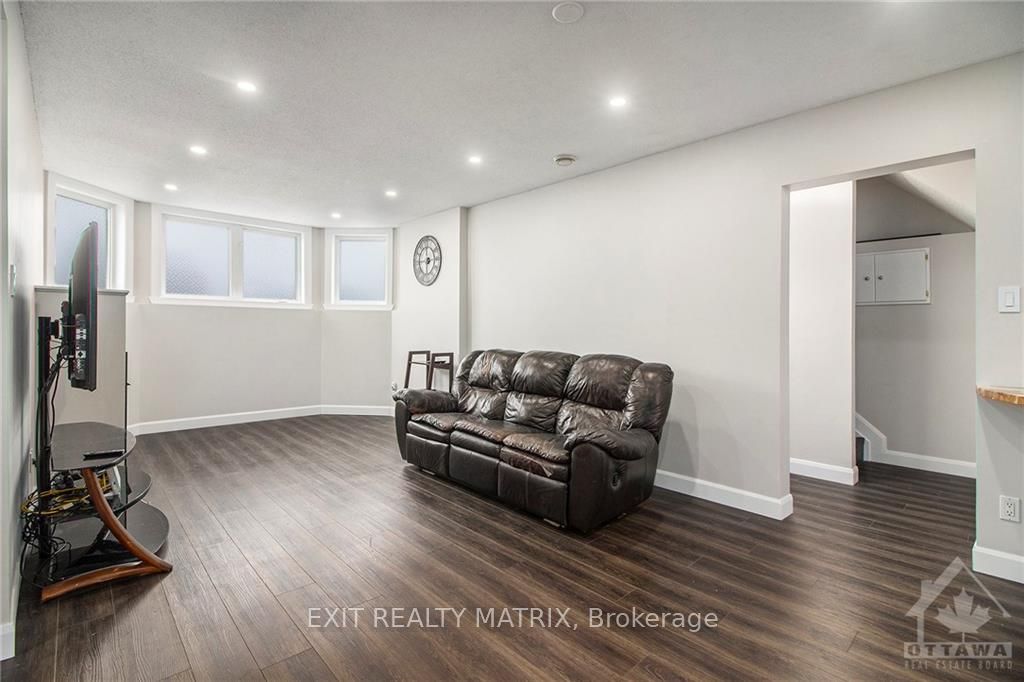 #5c - 75 Lapointe Boulevard Property Photo 9