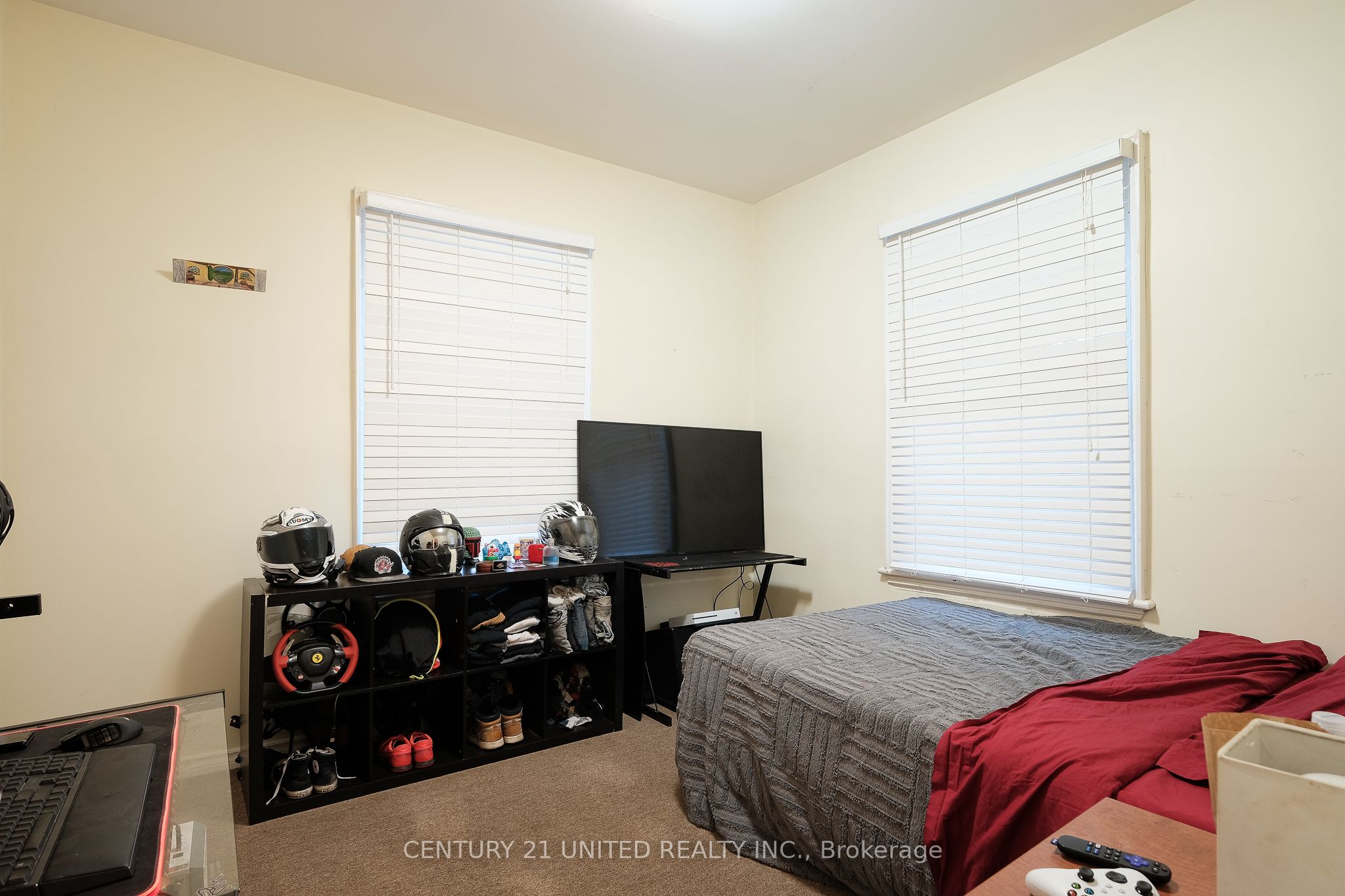 593 Harvey Street Property Photo 4