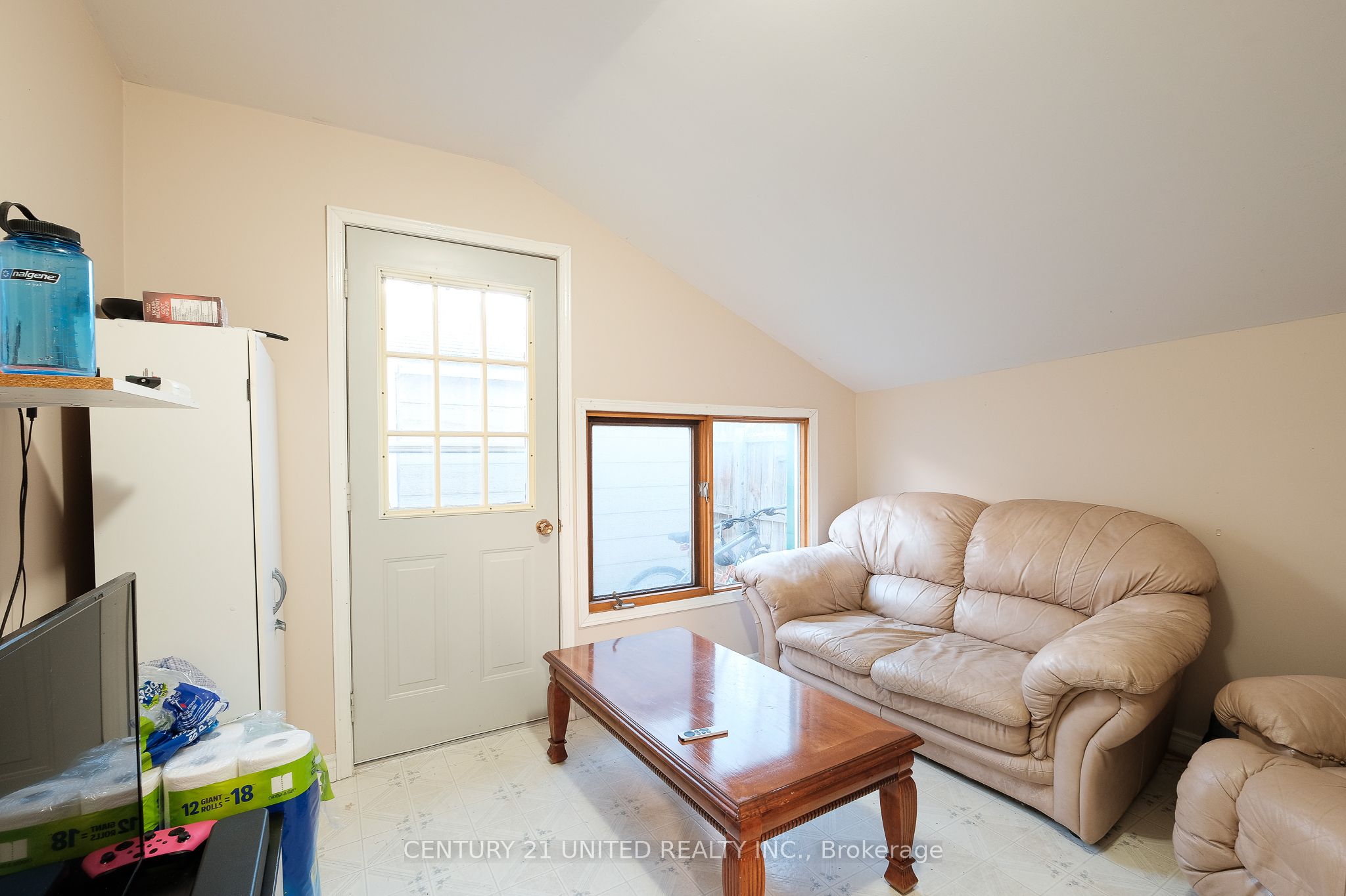 593 Harvey Street Property Photo 13