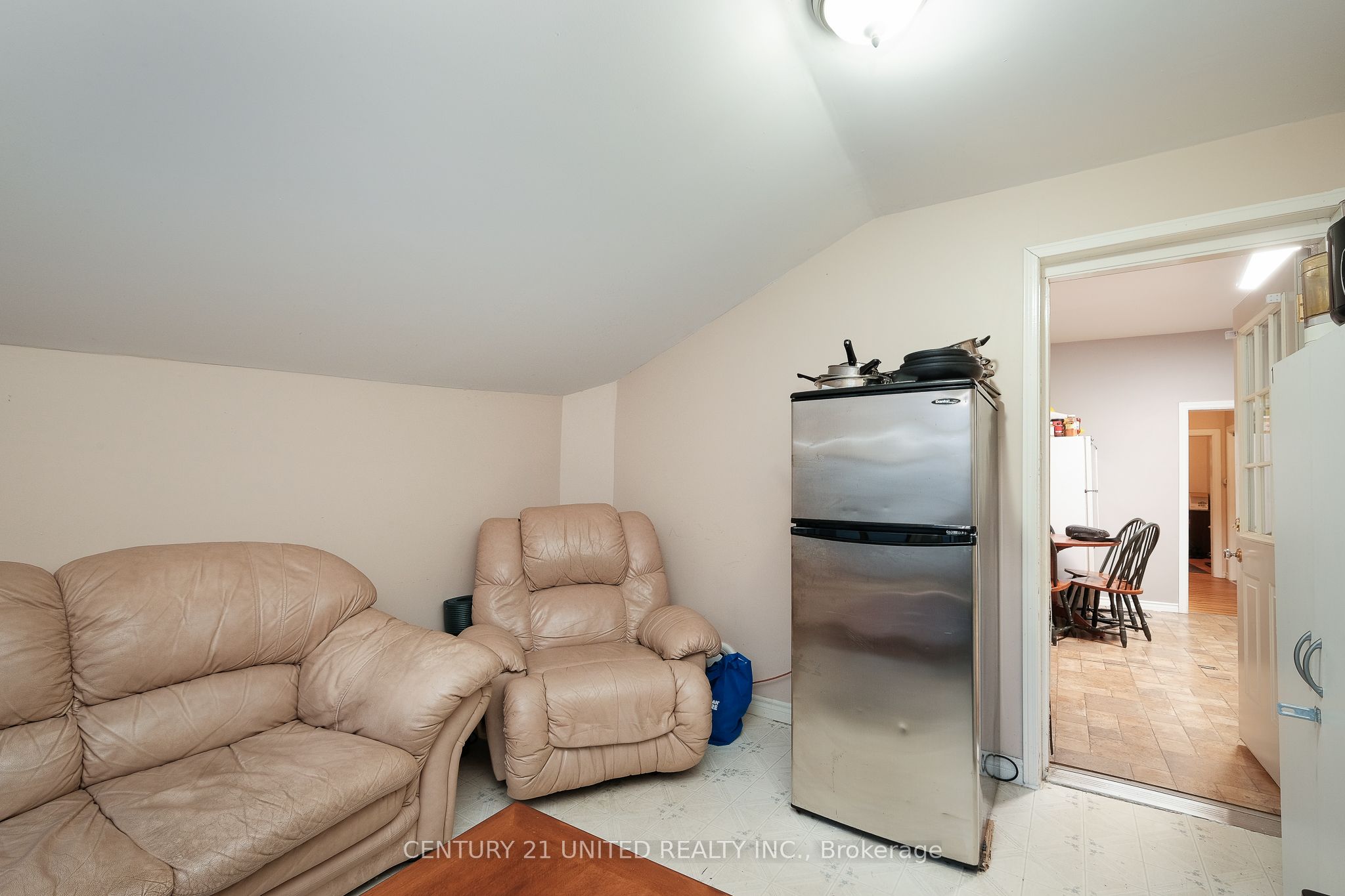 593 Harvey Street Property Photo 14