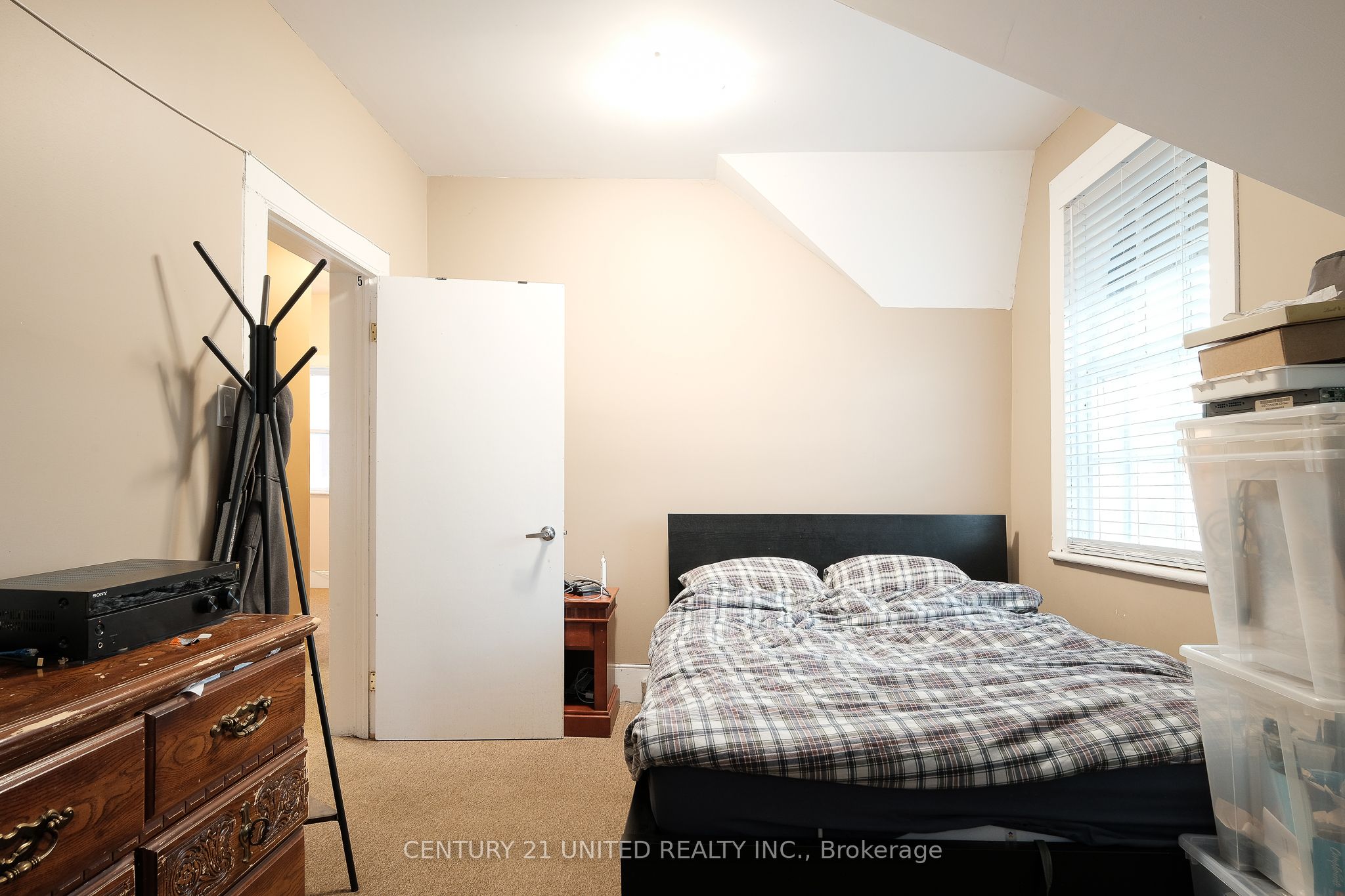 593 Harvey Street Property Photo 16