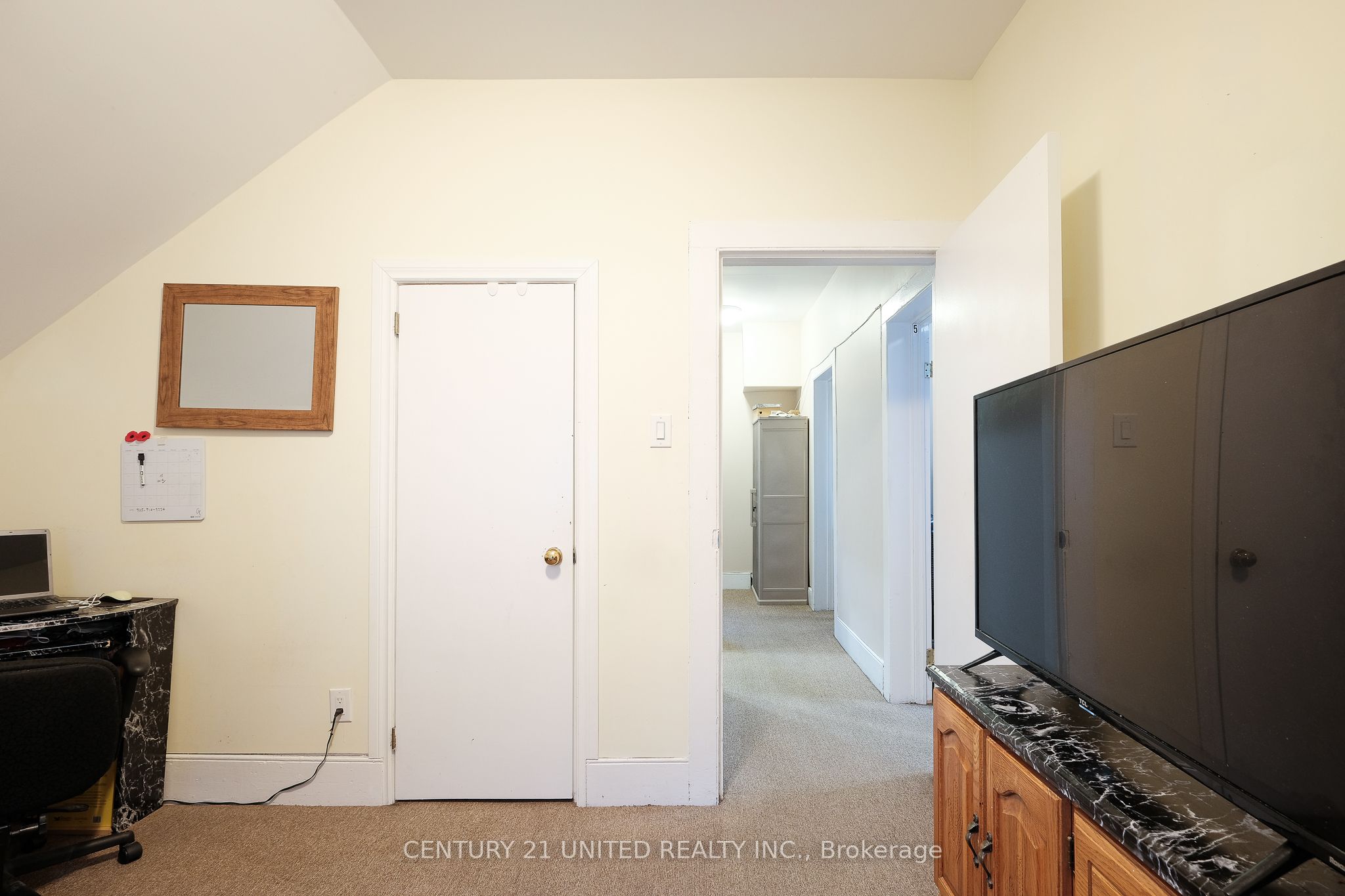 593 Harvey Street Property Photo 18
