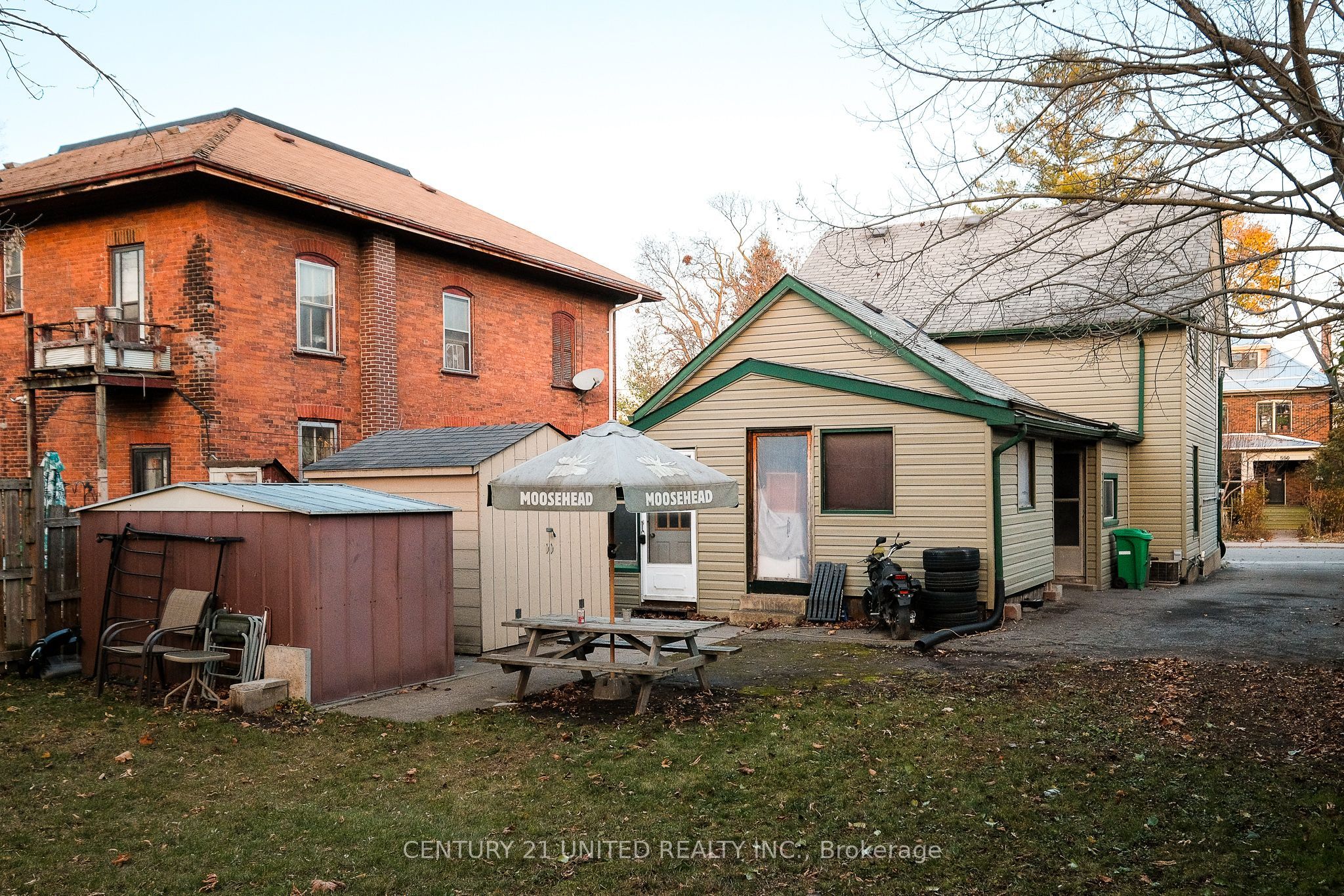 593 Harvey Street Property Photo 24