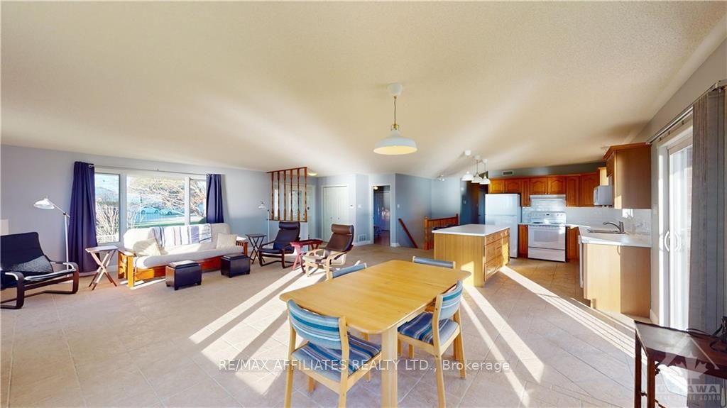 2253 Park Street Property Photo 9