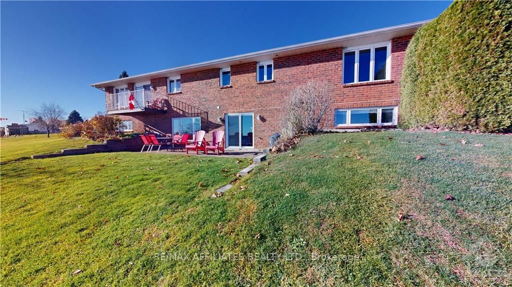2253 Park Street Property Photo 28