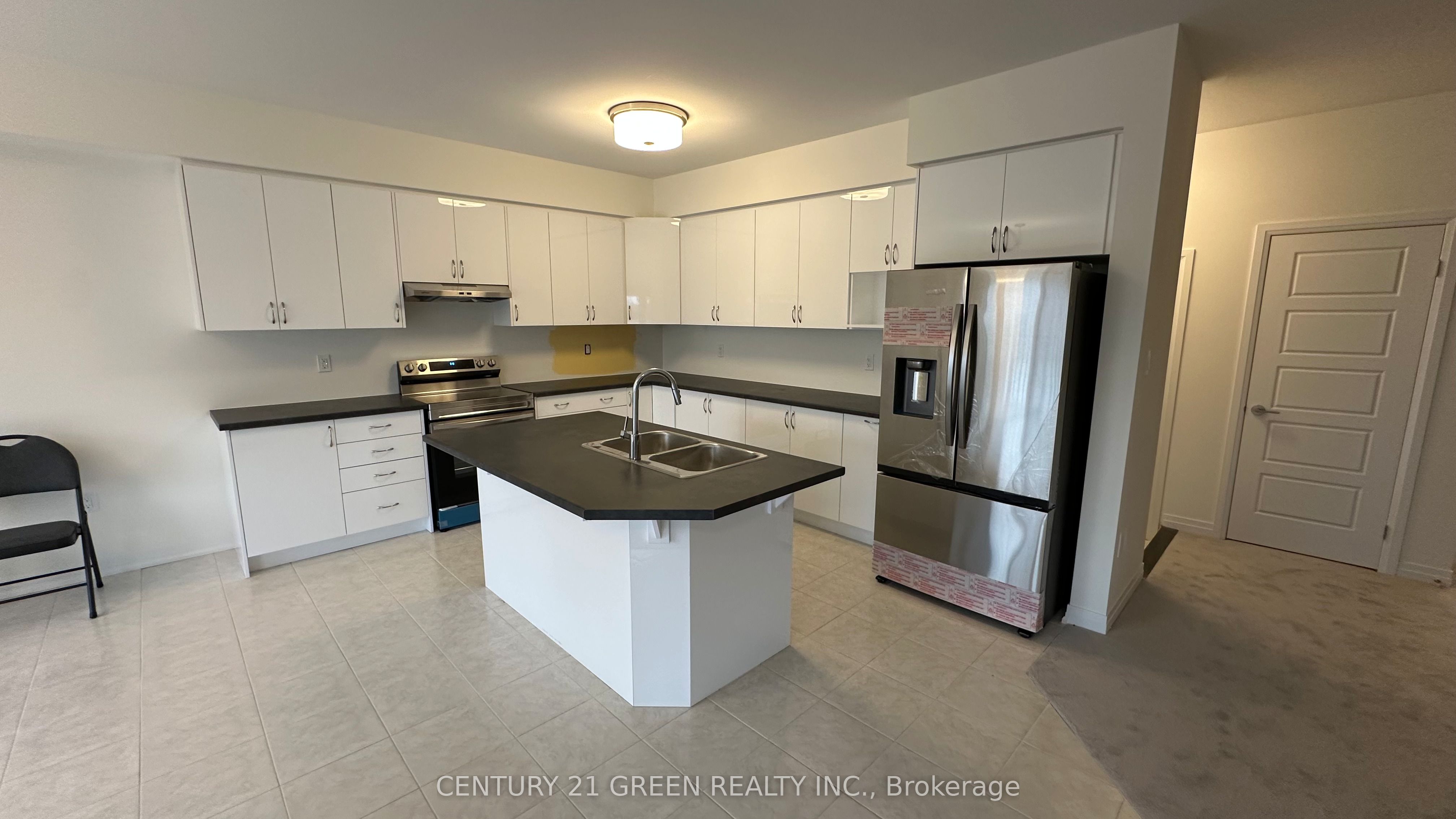 126 Hitchman Street Property Photo 8