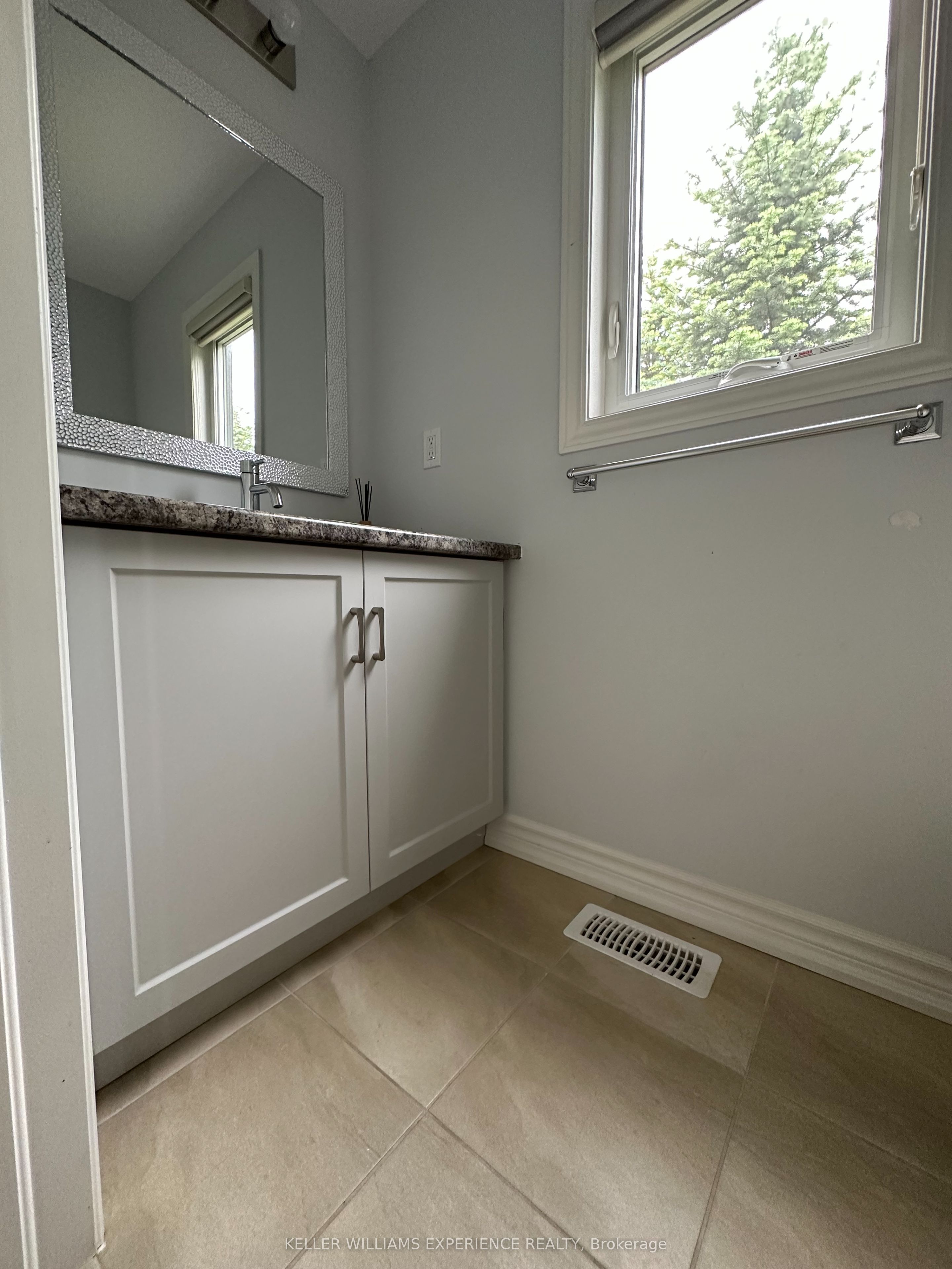 114 Delphi Court Property Photo 6