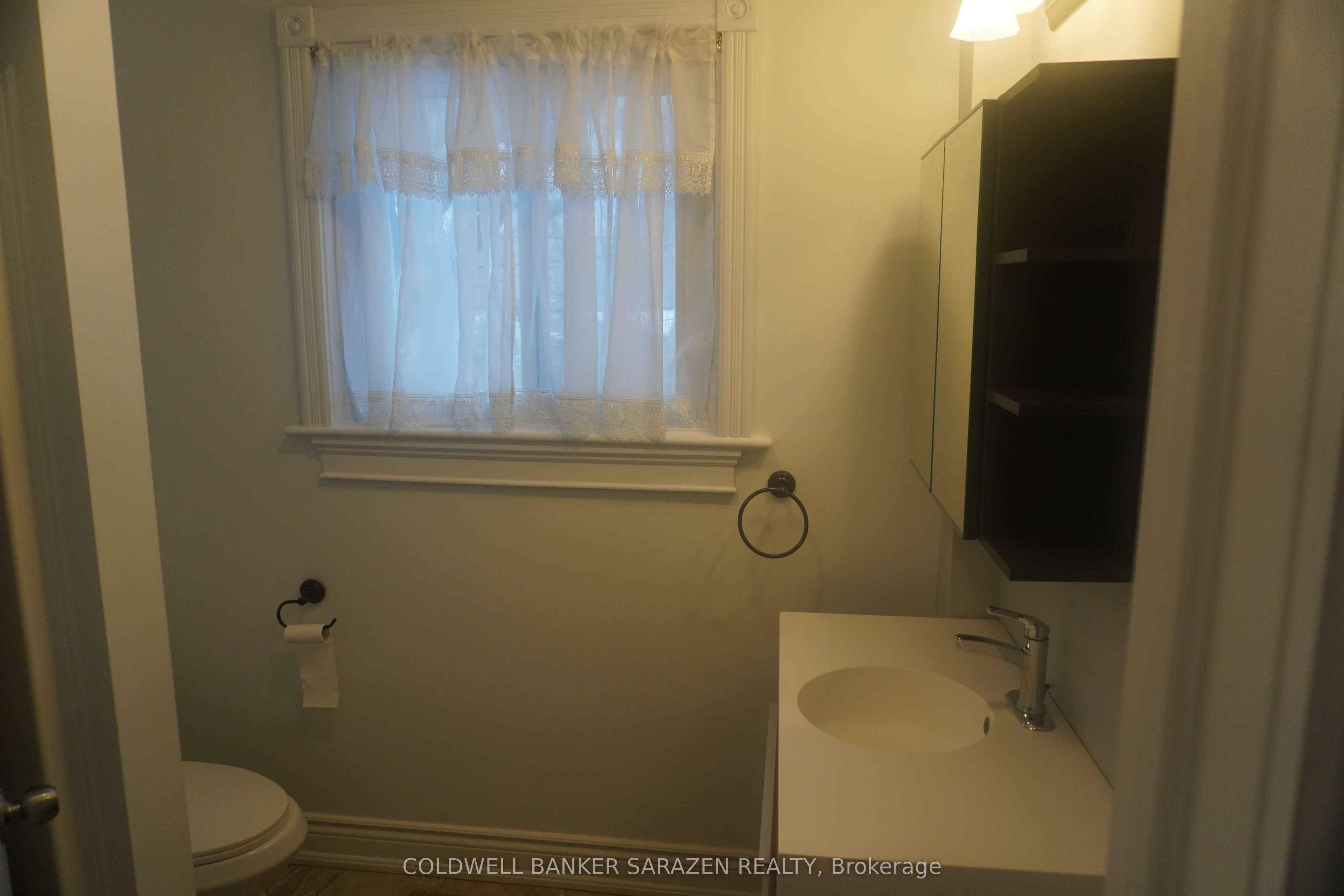 #2 - 326 Flora Street Property Photo 13