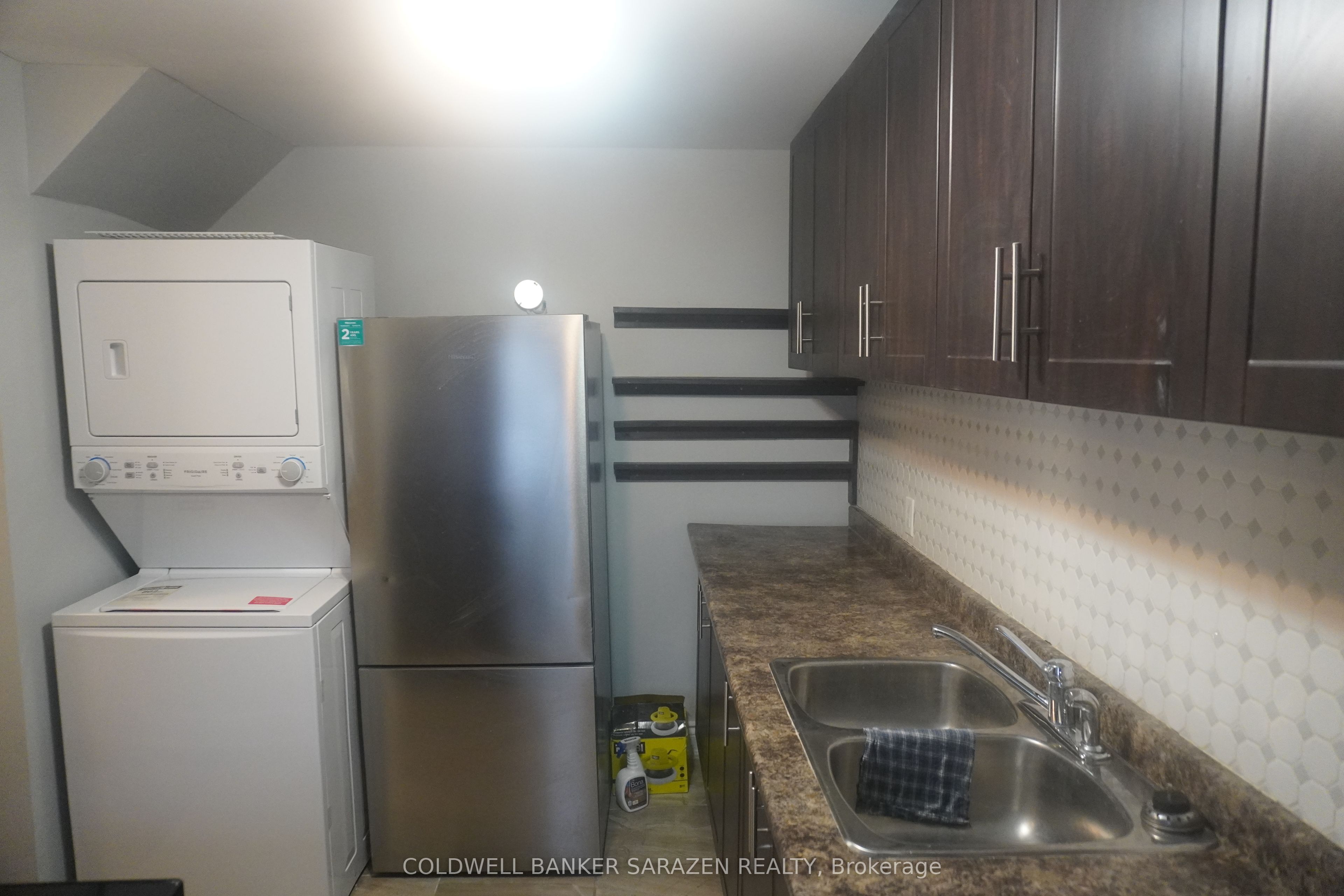 #2 - 326 Flora Street Property Photo 20