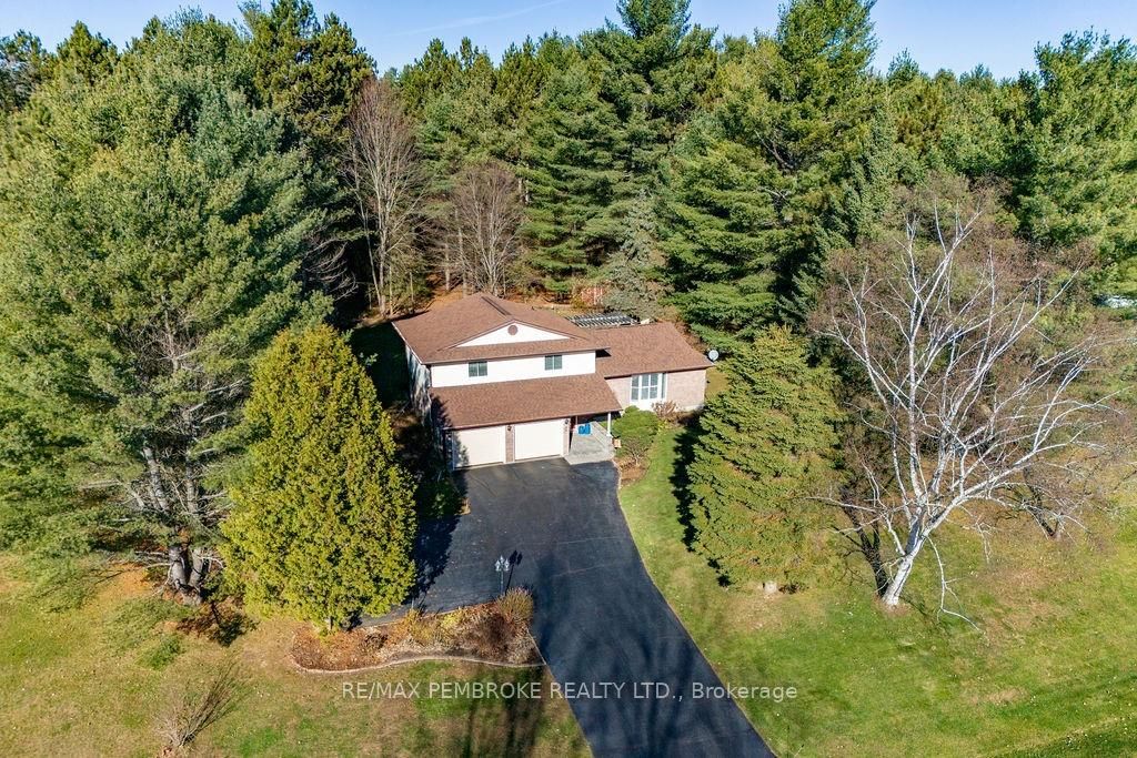 6 Derek Drive Property Photo 3