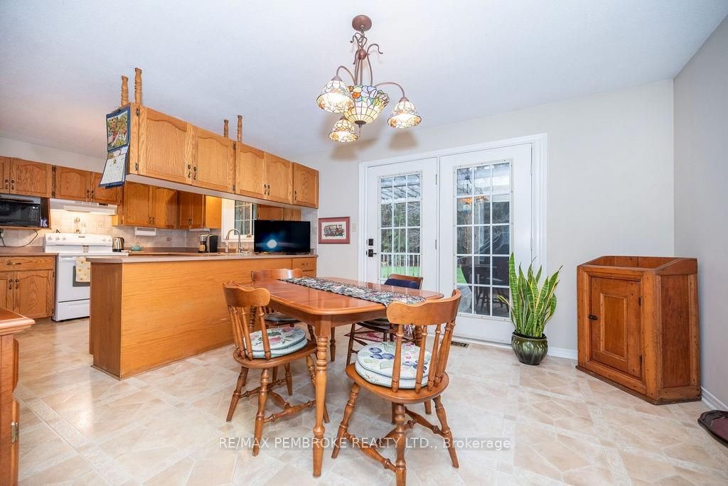 6 Derek Drive Property Photo 25