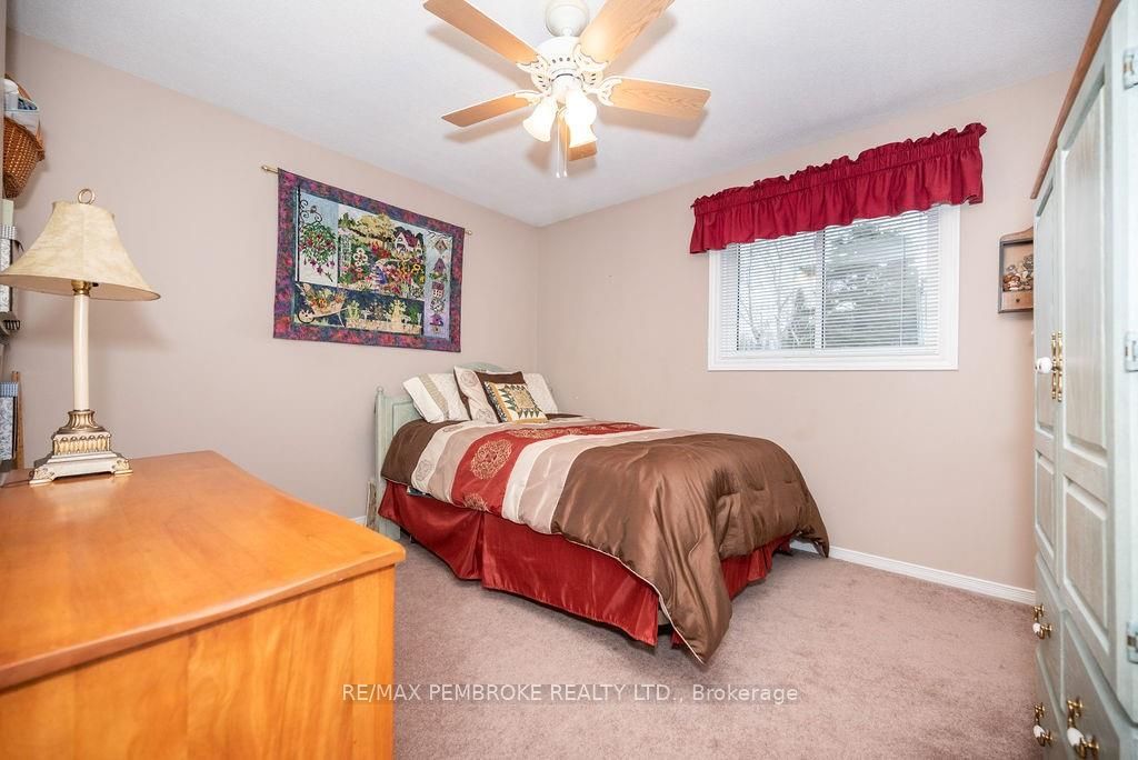 6 Derek Drive Property Photo 33