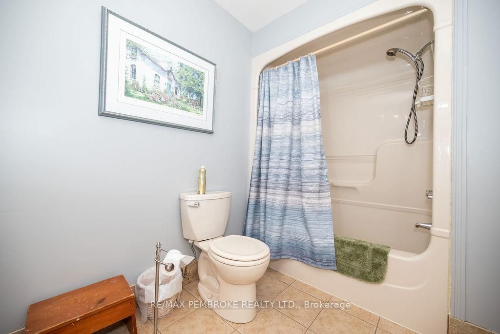 6 Derek Drive Property Photo 41