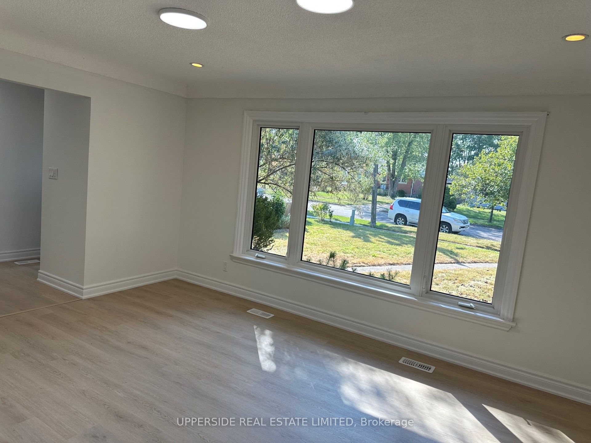 8 Mayfair Drive Property Photo 14
