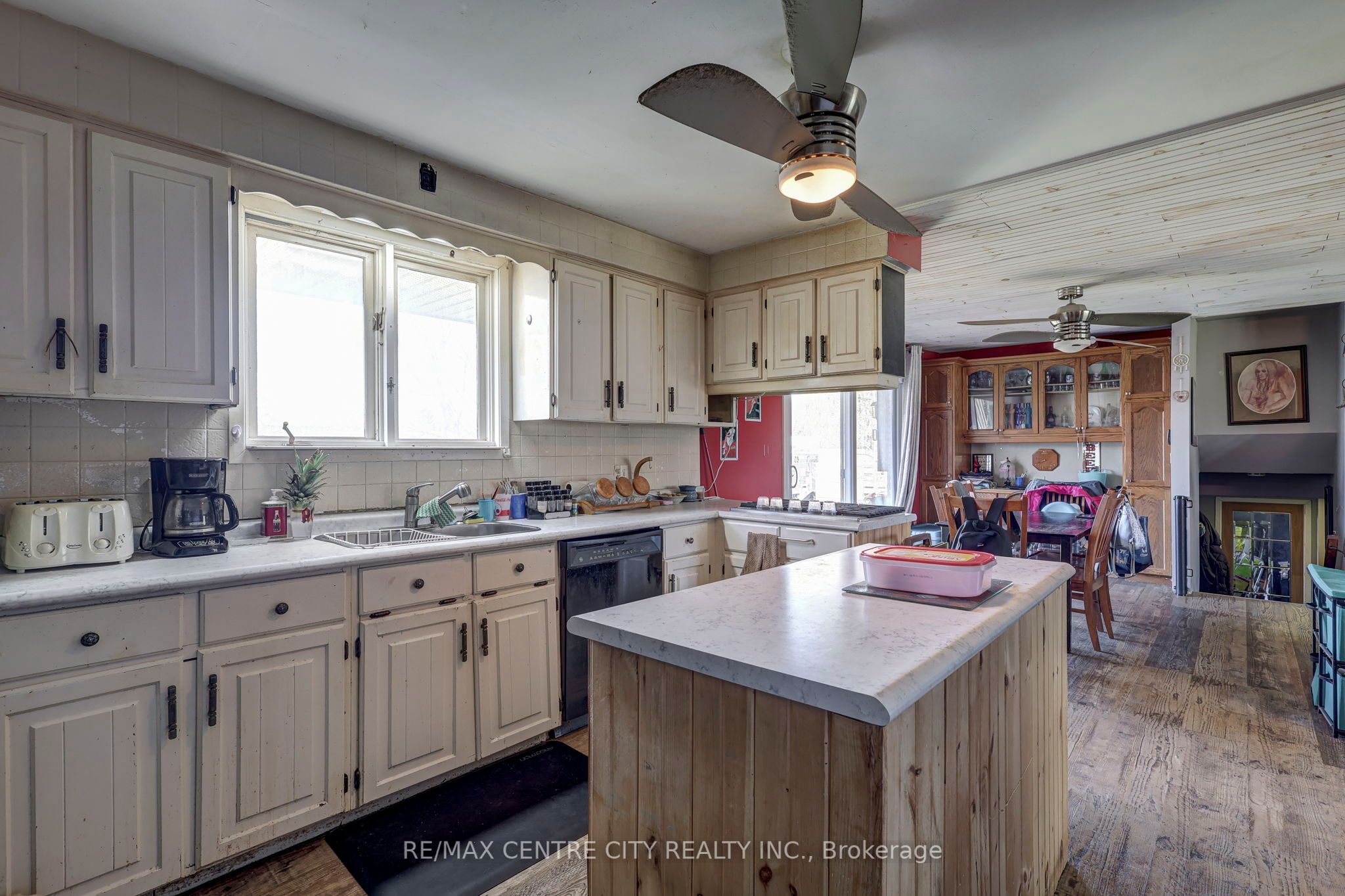 11709 Tracey Street Property Photo 5