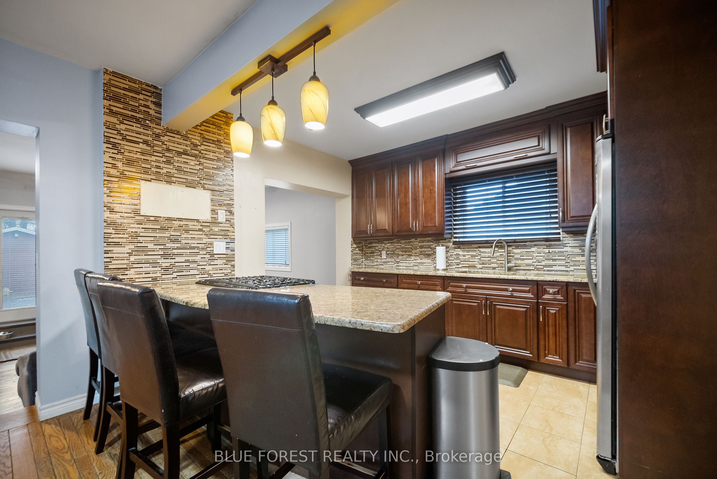246 Grey Street Property Photo 9