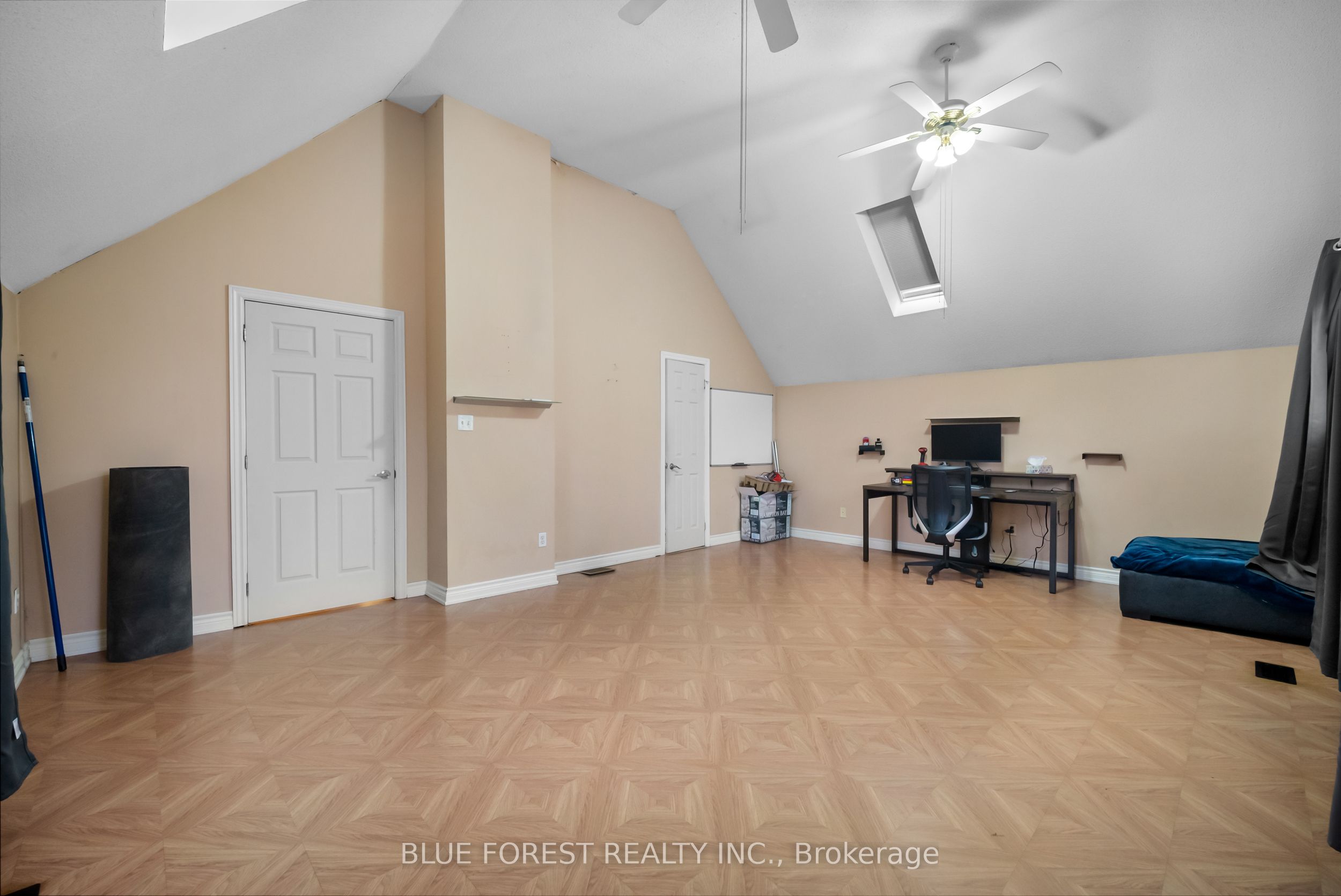 246 Grey Street Property Photo 15