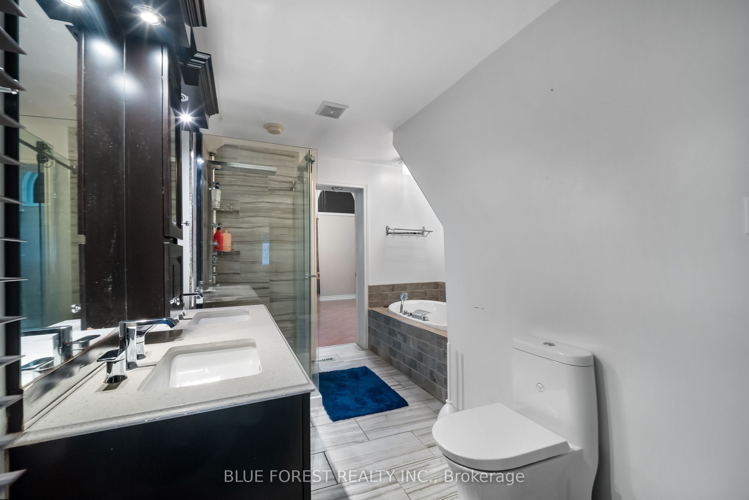 246 Grey Street Property Photo 19