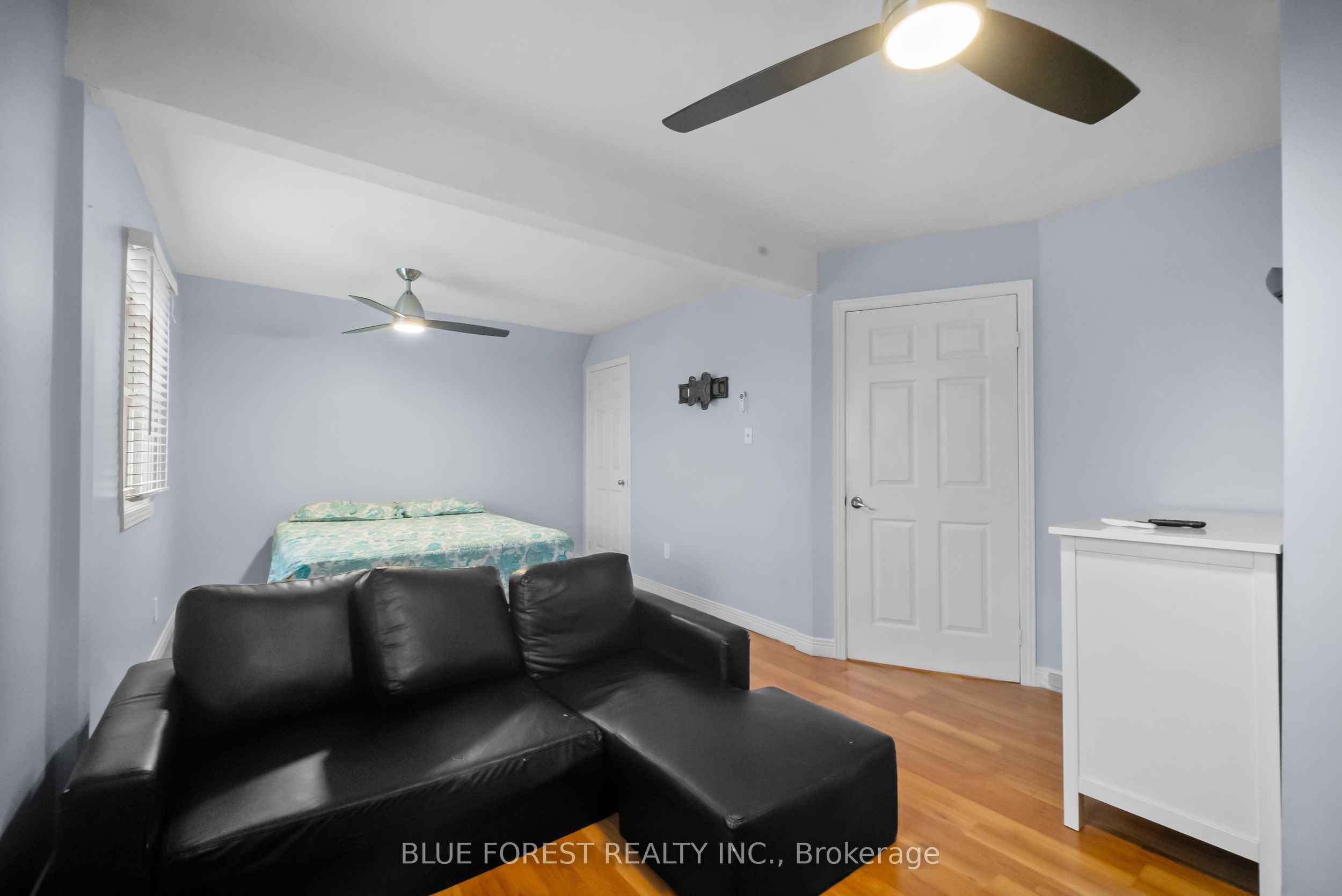 246 Grey Street Property Photo 23
