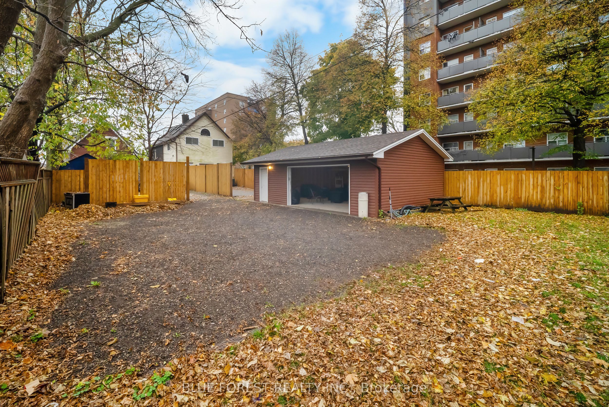 246 Grey Street Property Photo 34