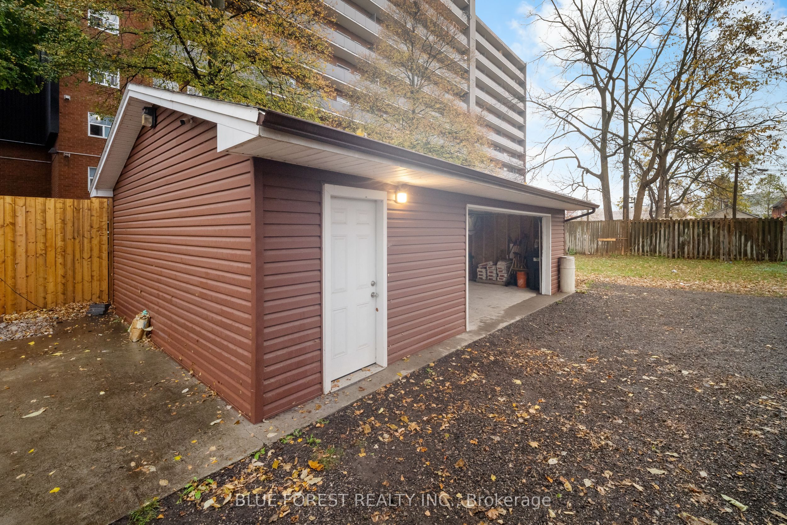 246 Grey Street Property Photo 36