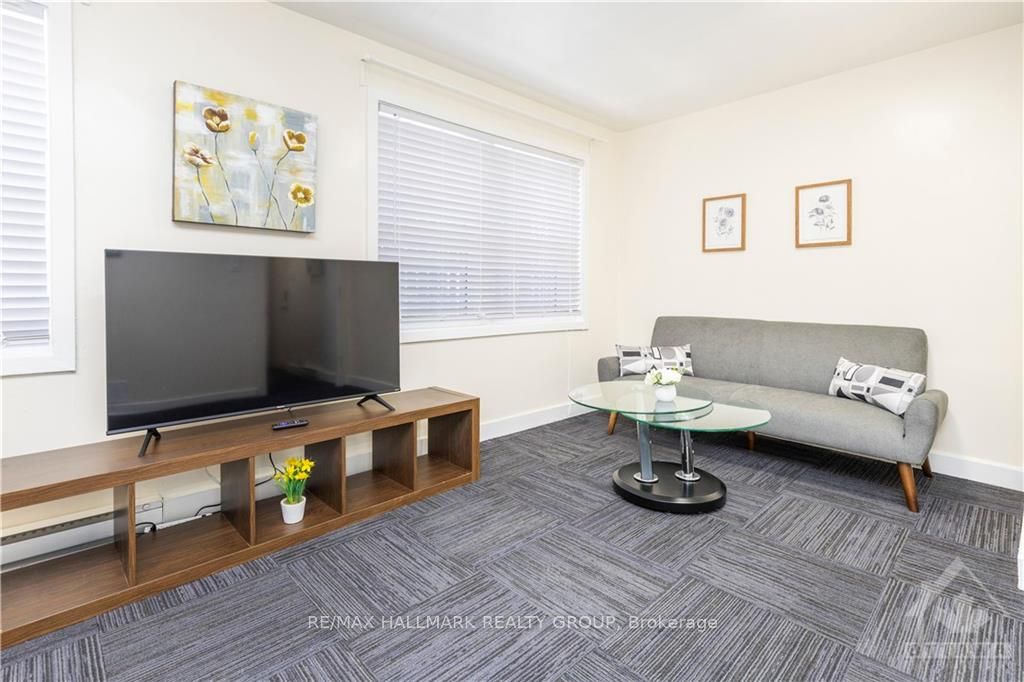 #1 - 462 Bronson Avenue Property Photo 17