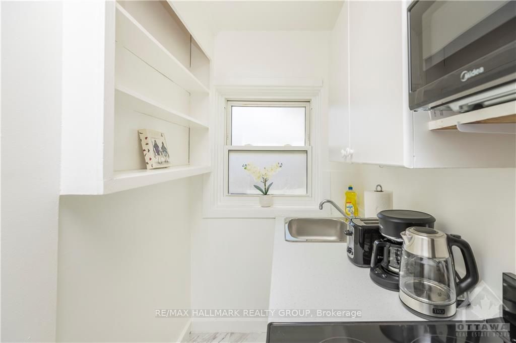 #1 - 462 Bronson Avenue Property Photo 25