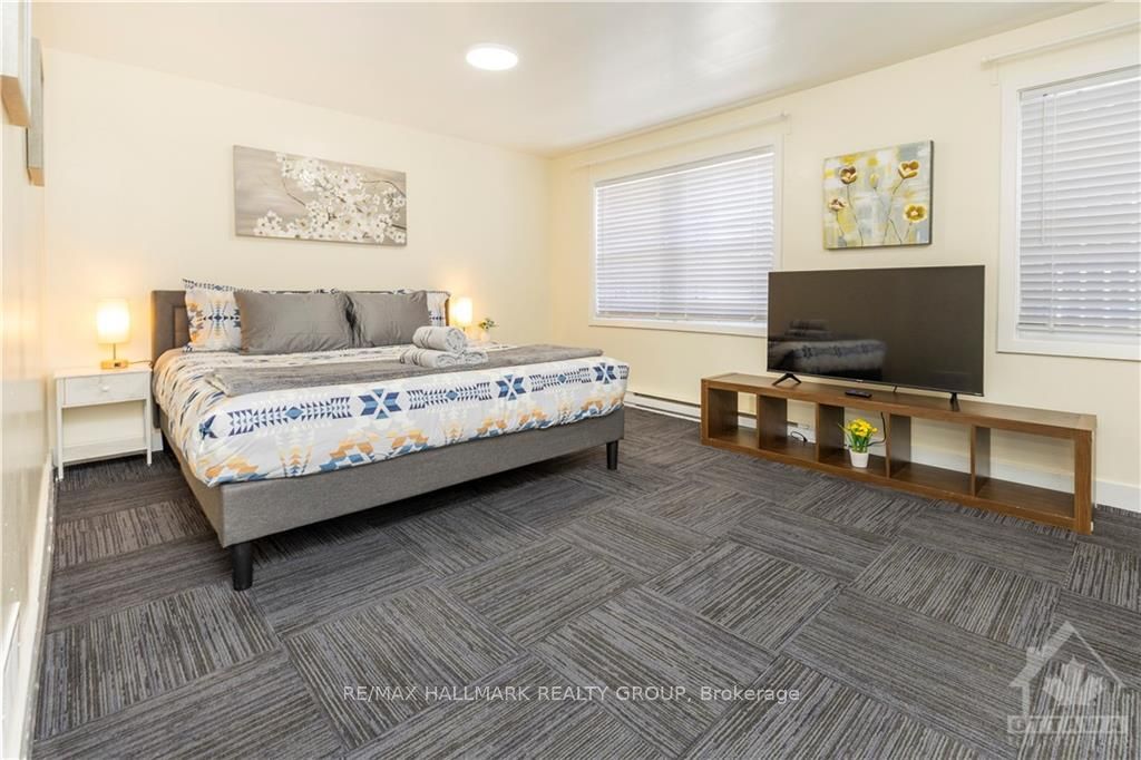 #1 - 462 Bronson Avenue Property Photo 27