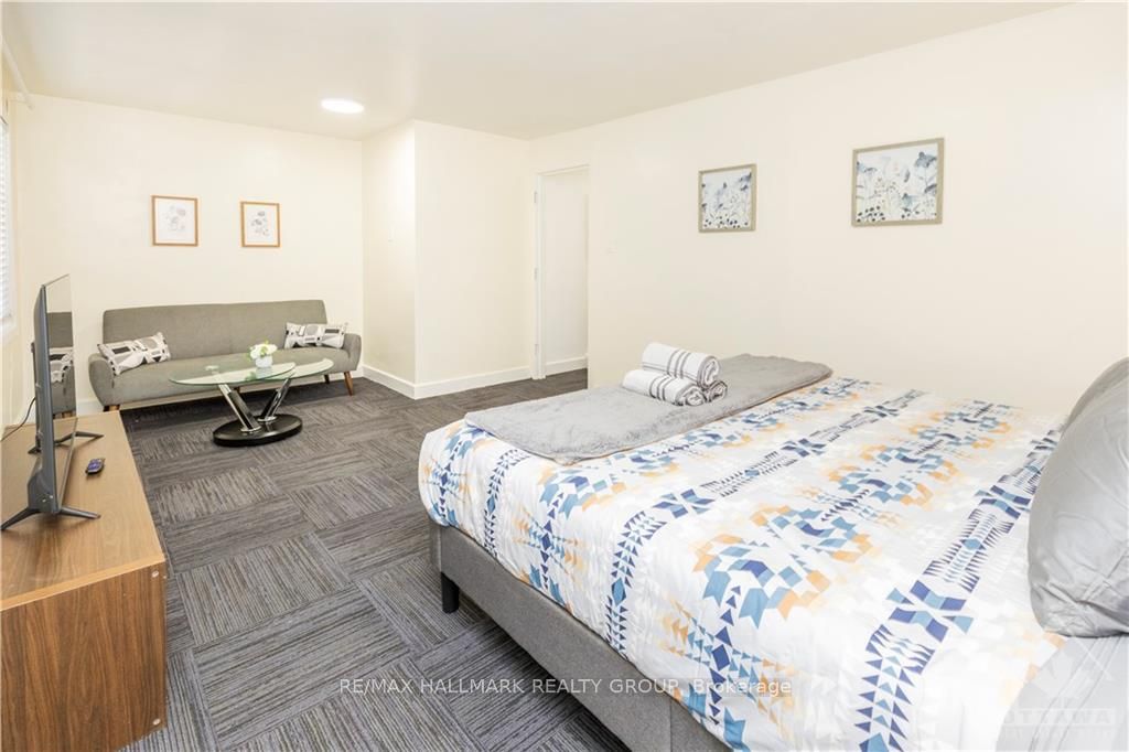 #1 - 462 Bronson Avenue Property Photo 29