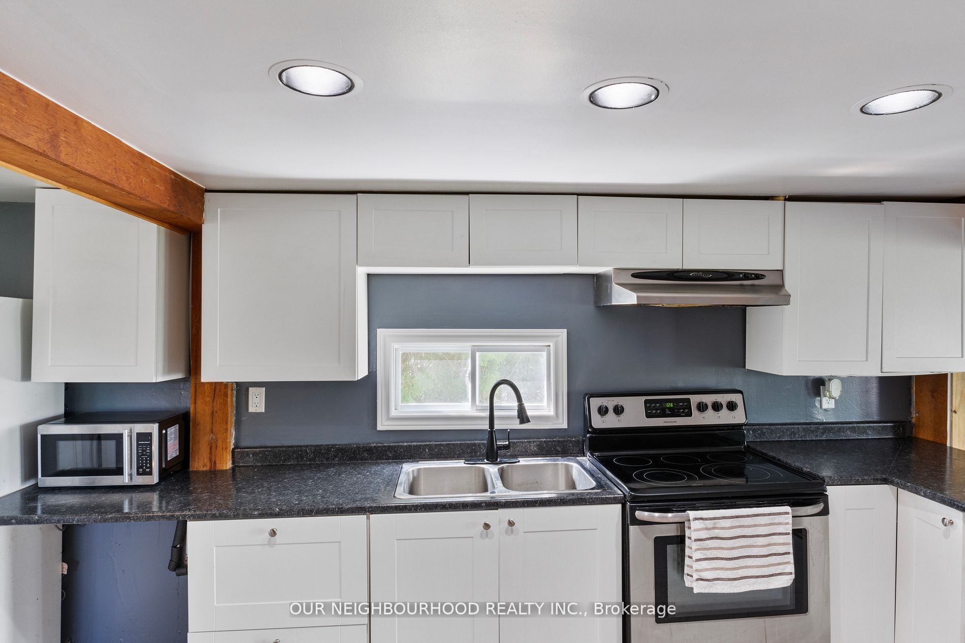 6108 Curtis Point Road Property Photo 5