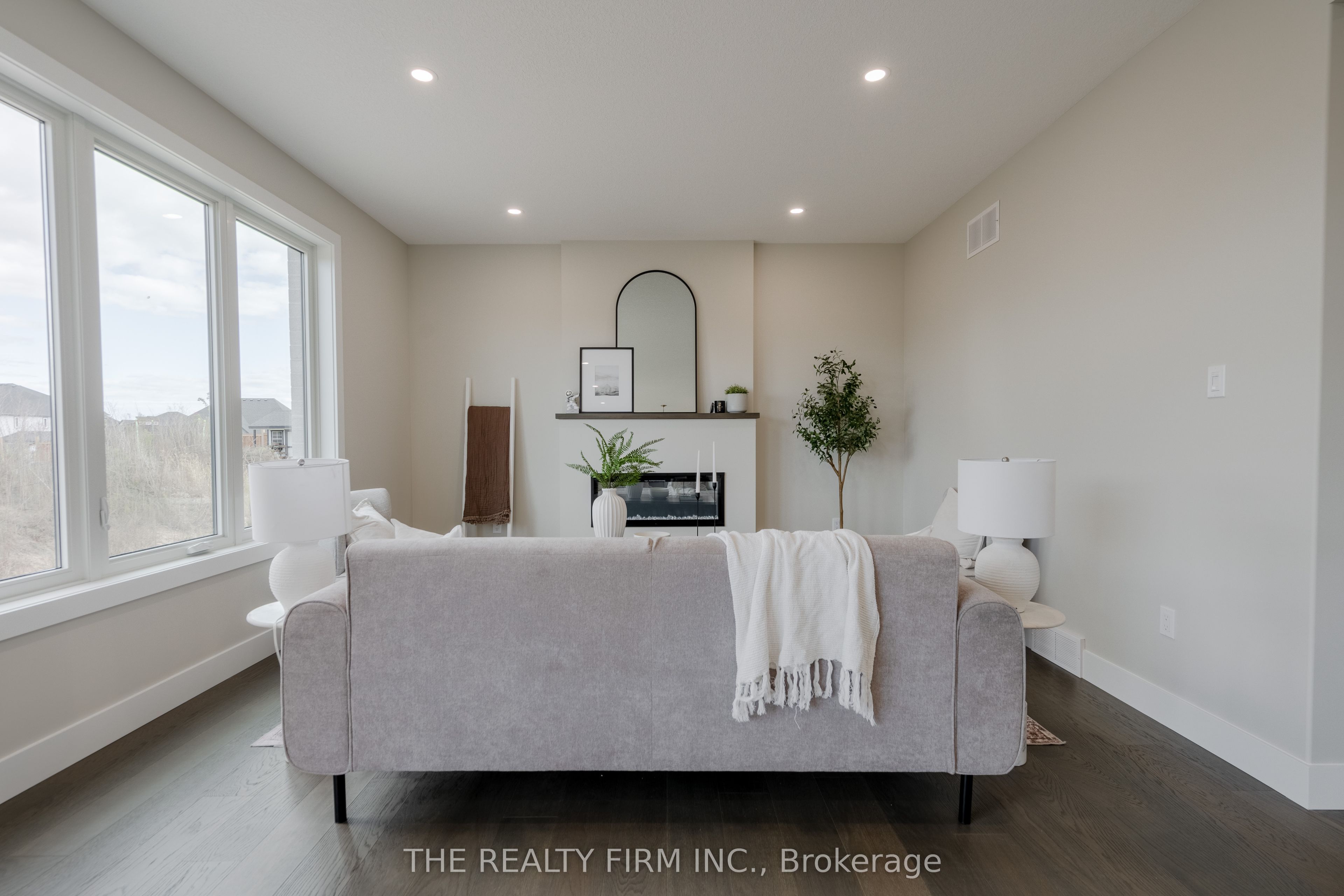 130 Harvest Lane Property Photo 6