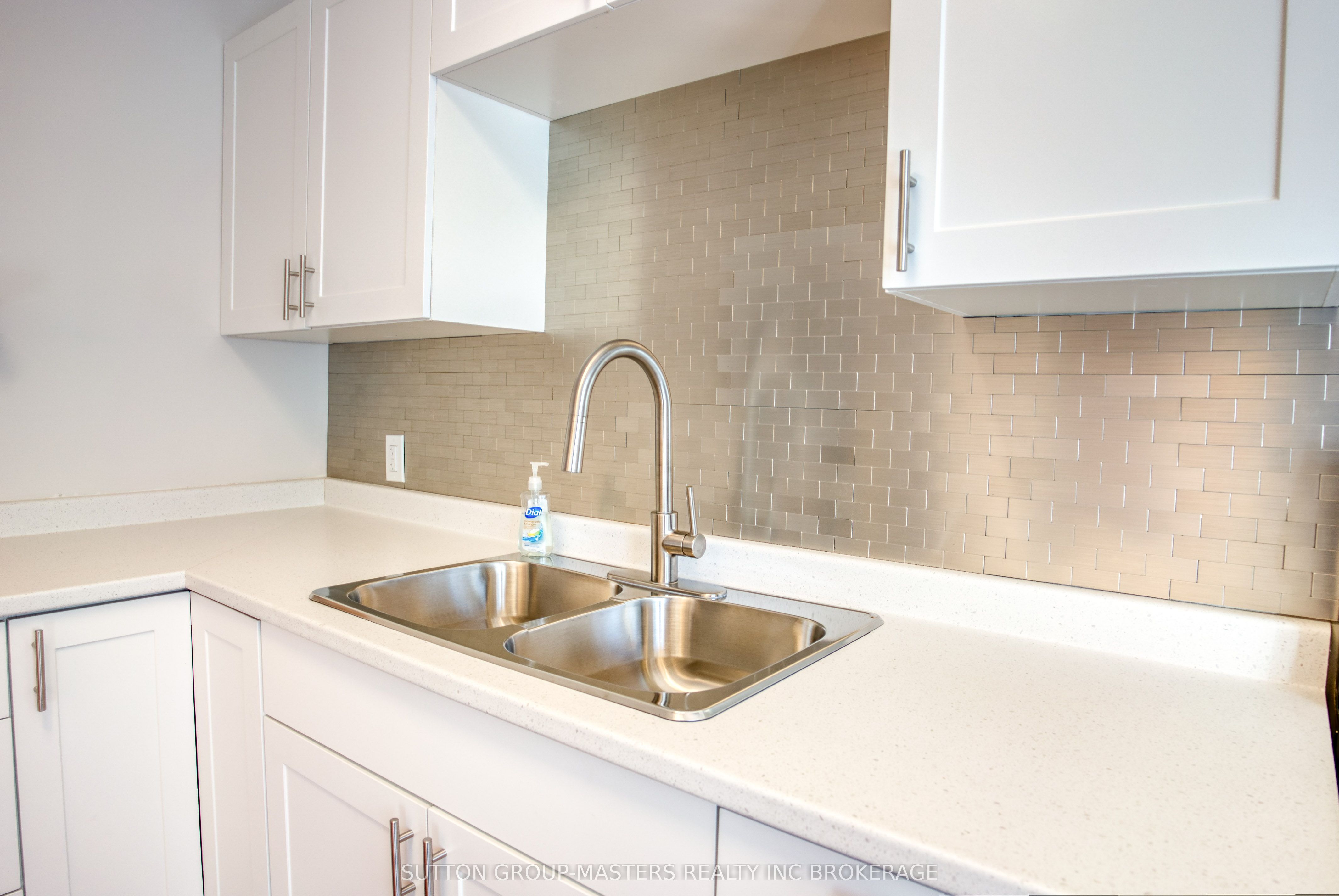 47 Livingston Street Property Photo 6
