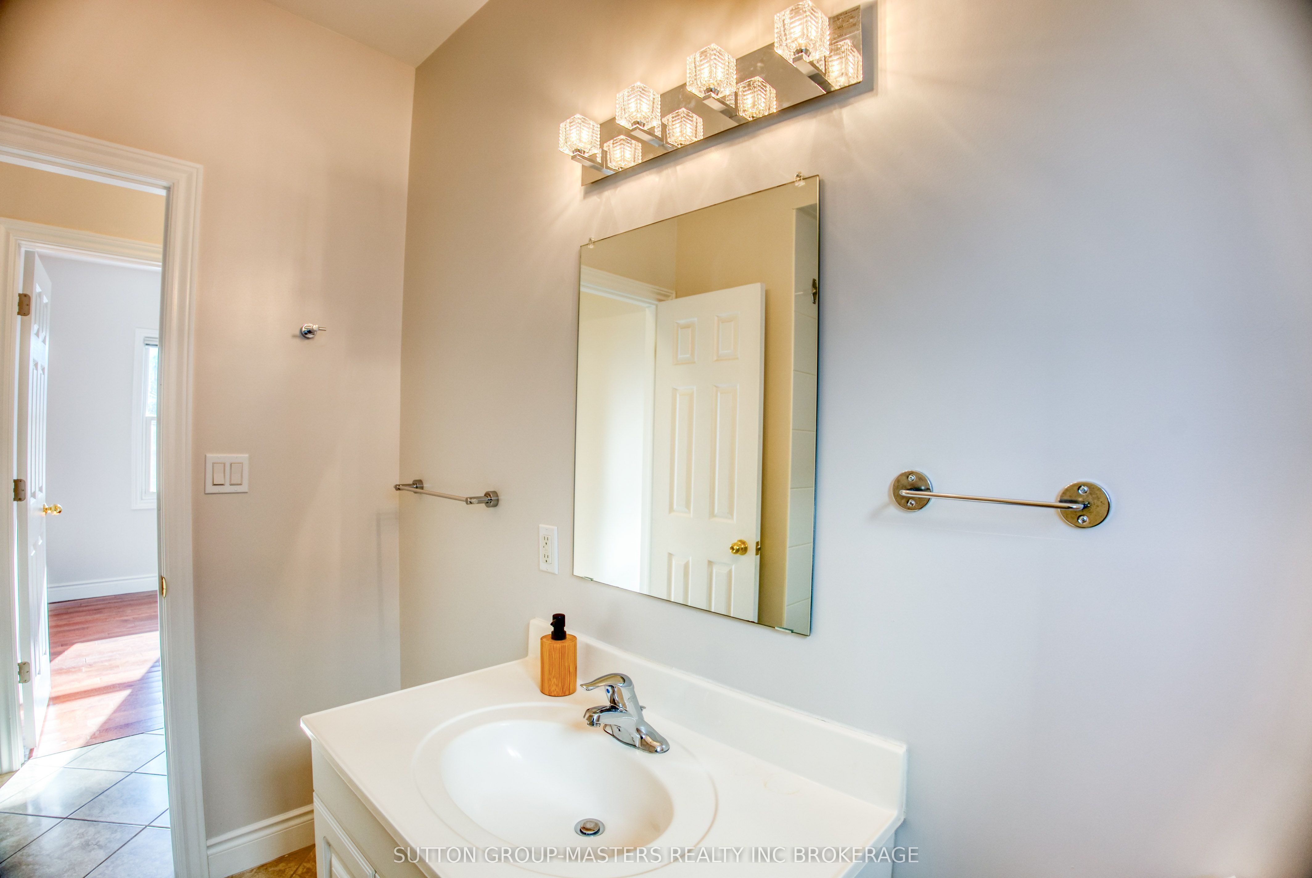 47 Livingston Street Property Photo 9