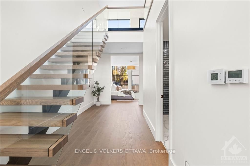 246 Byron Avenue Property Photo 10