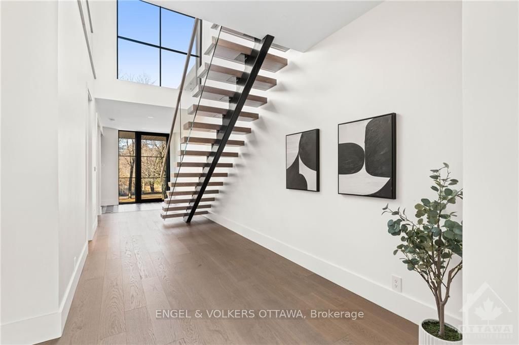 246 Byron Avenue Property Photo 15