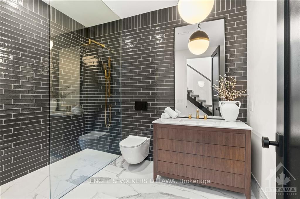 246 Byron Avenue Property Photo 33