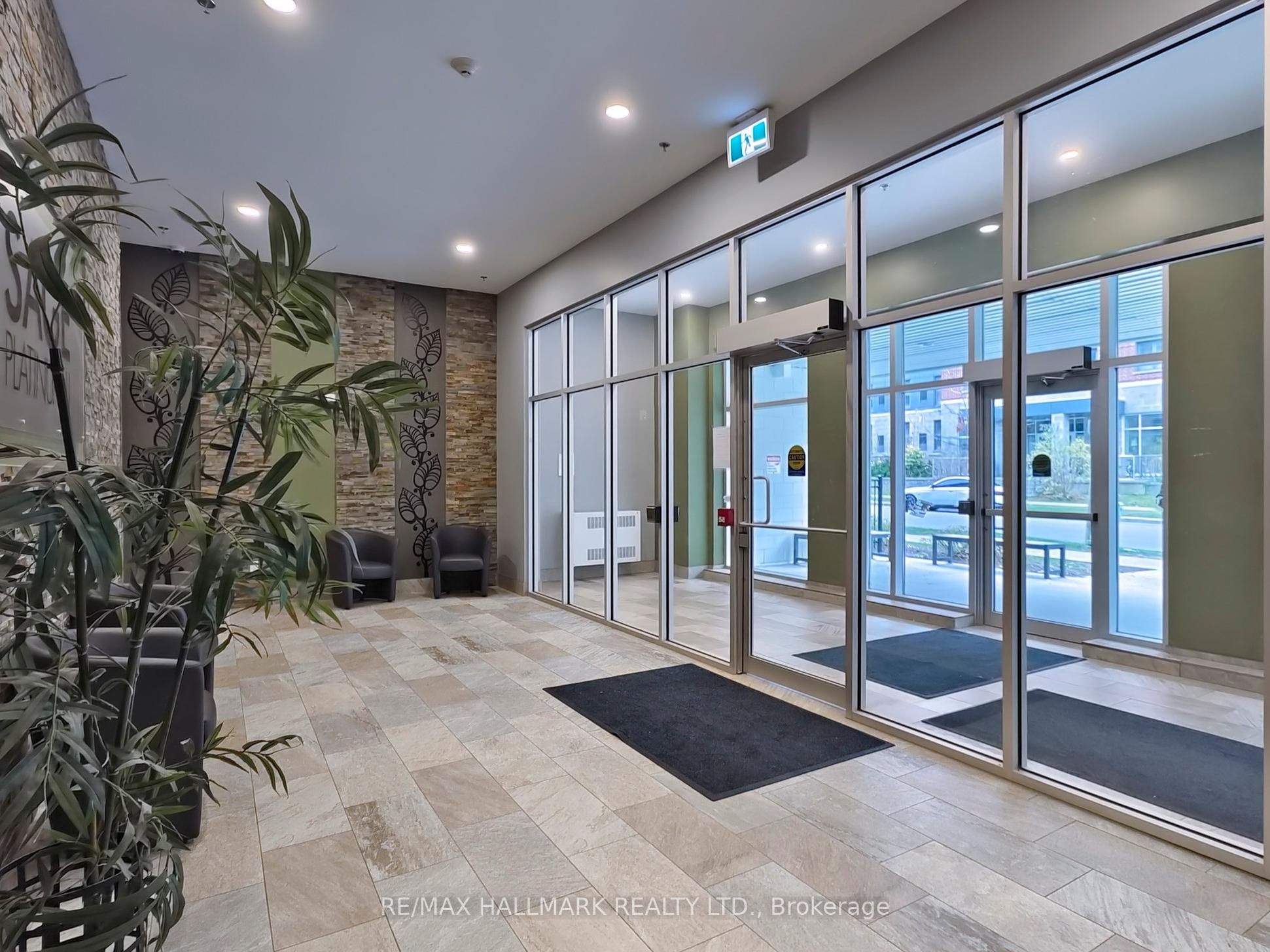#207 - 308 Lester Street Property Photo 6