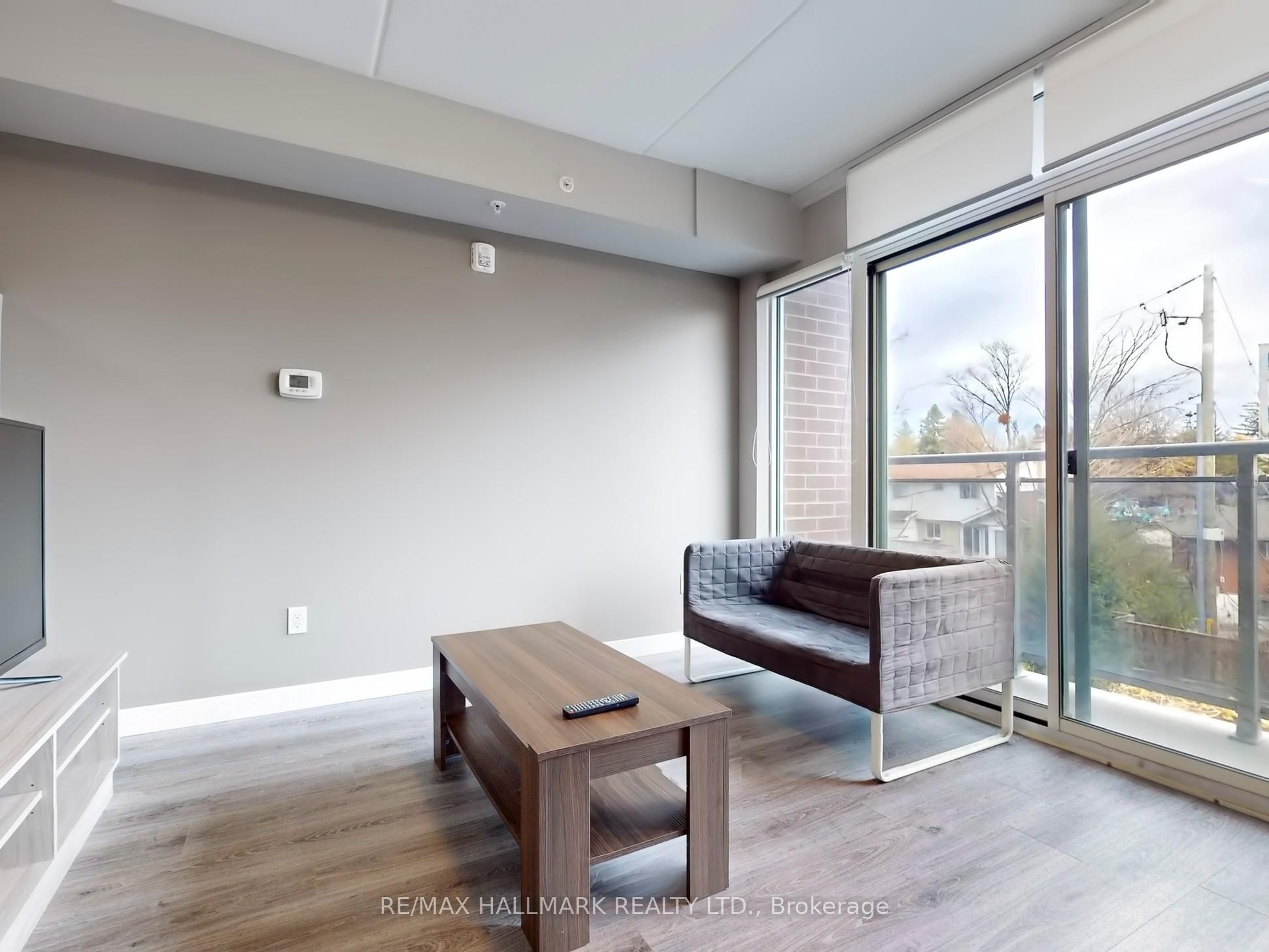 #207 - 308 Lester Street Property Photo 11