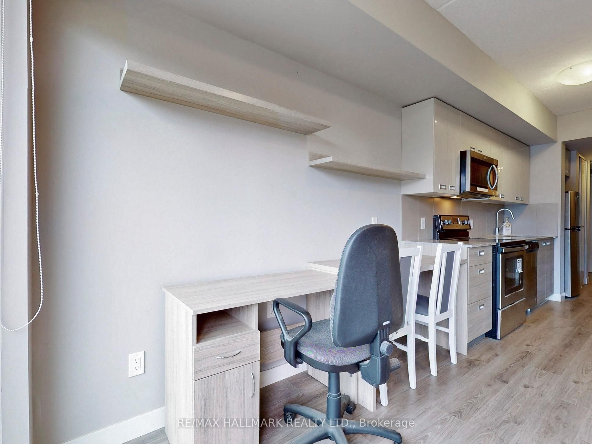 #207 - 308 Lester Street Property Photo 13