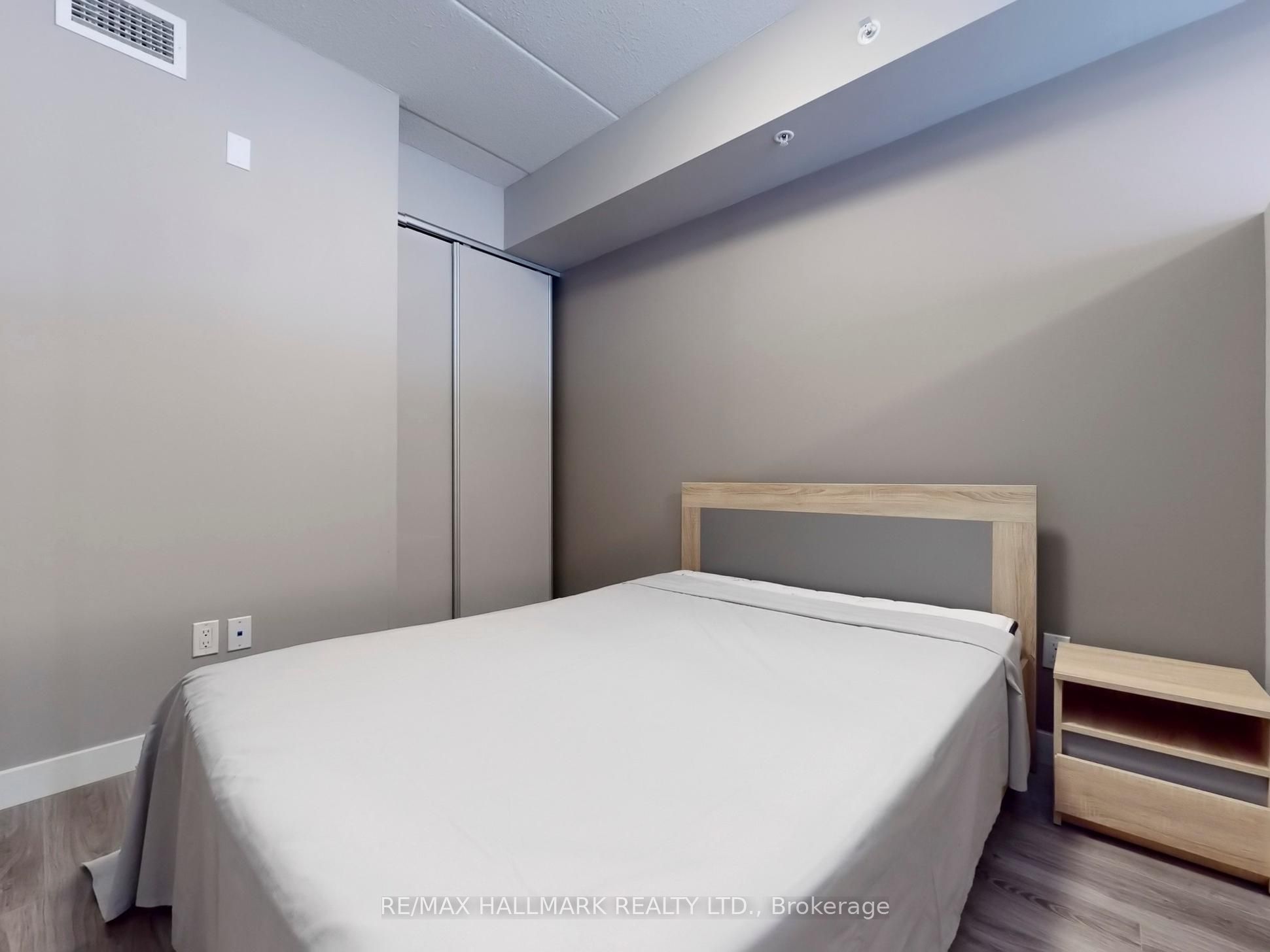 #207 - 308 Lester Street Property Photo 20