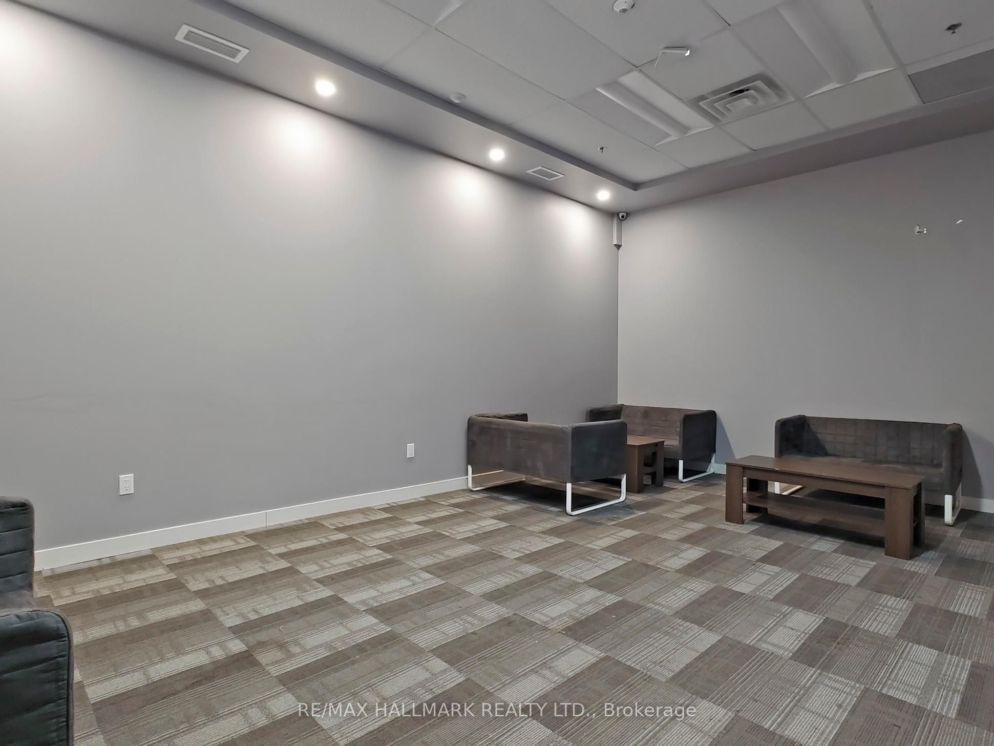 #207 - 308 Lester Street Property Photo 30