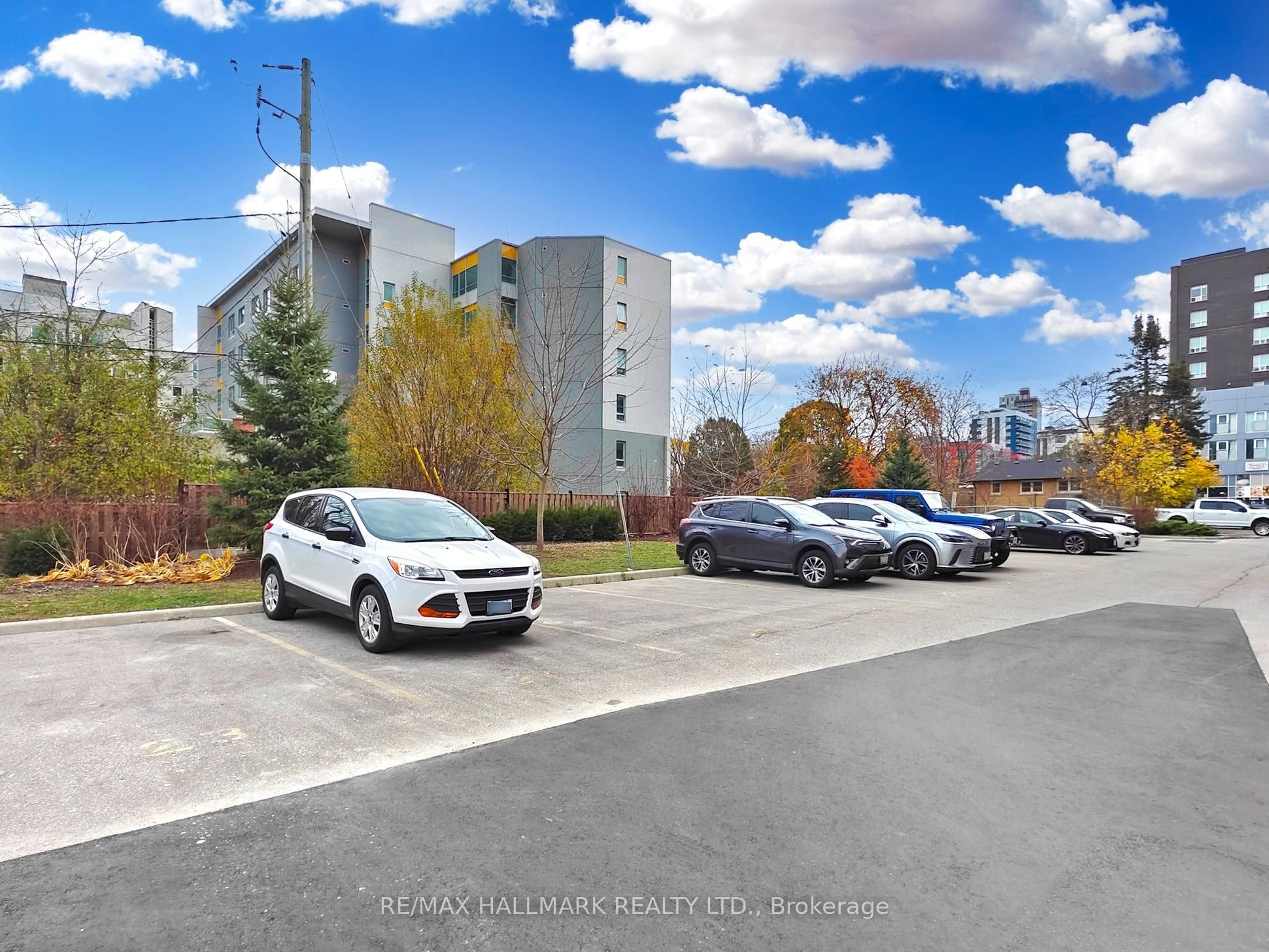 #207 - 308 Lester Street Property Photo 32