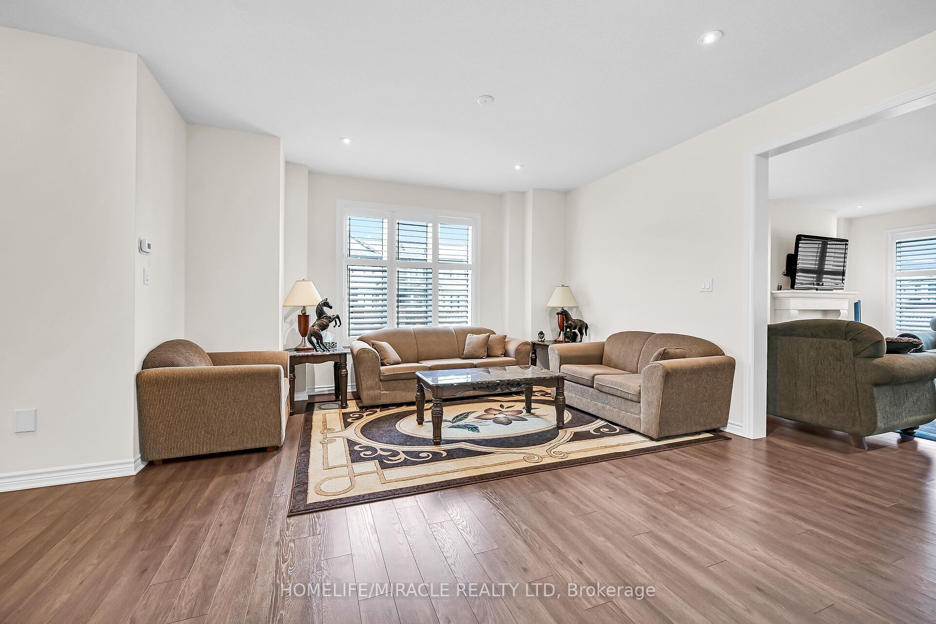 3 Aldgate Avenue Property Photo 37