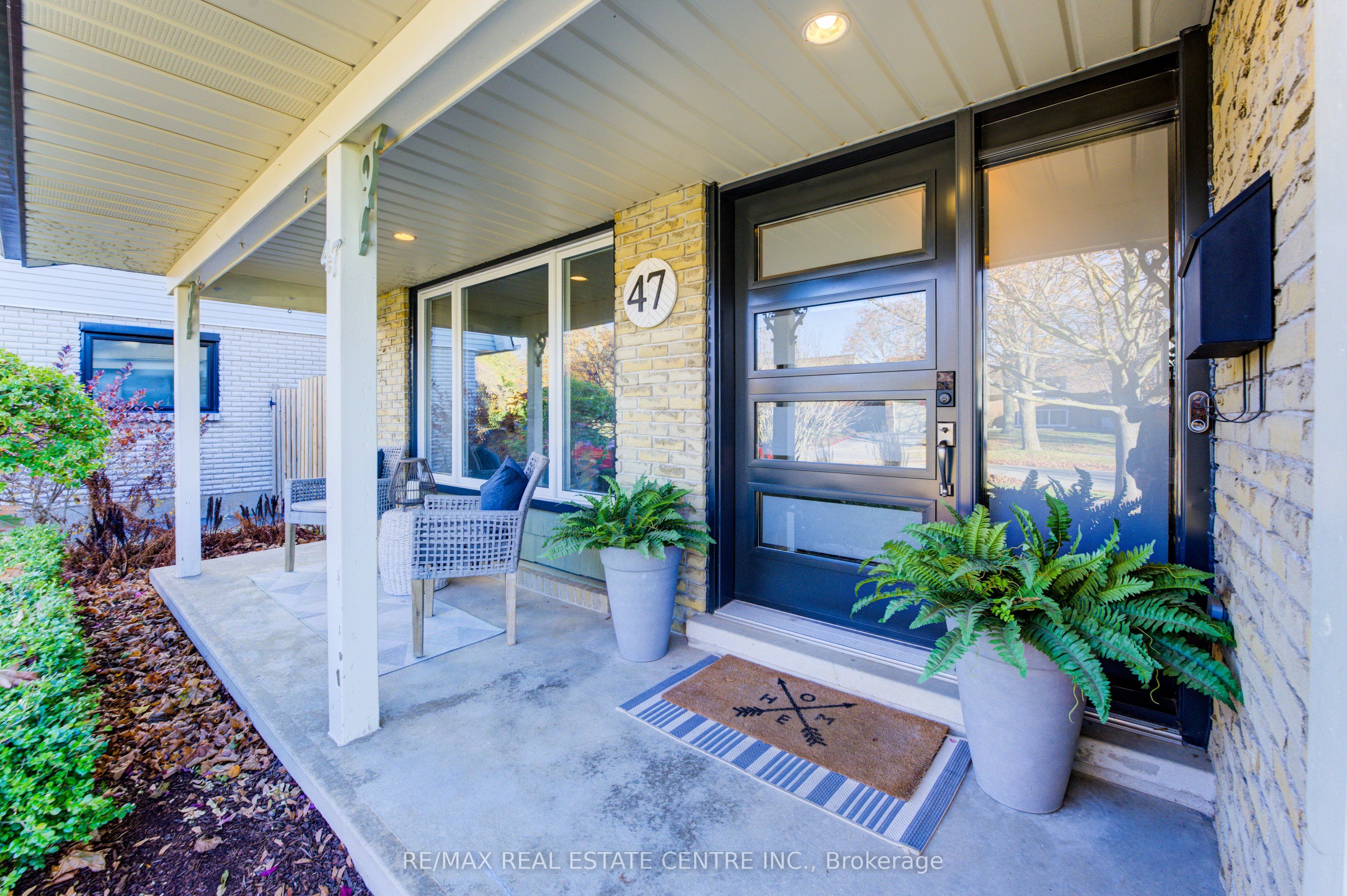 47 Manor Drive Property Photo 3