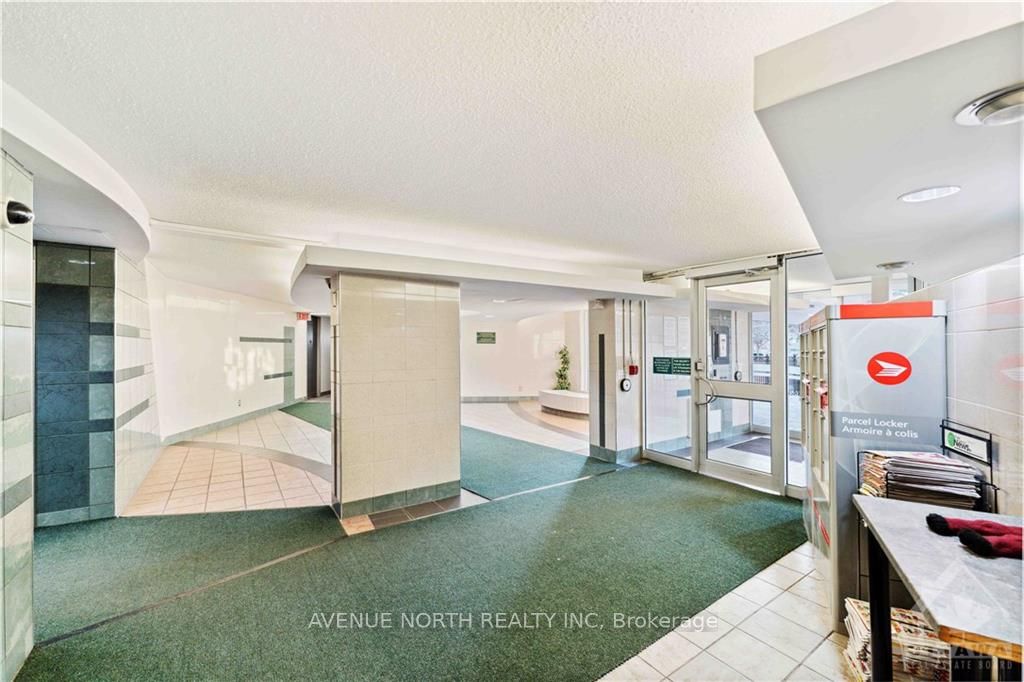 #718 - 2000 Jasmine Crescent Property Photo 3