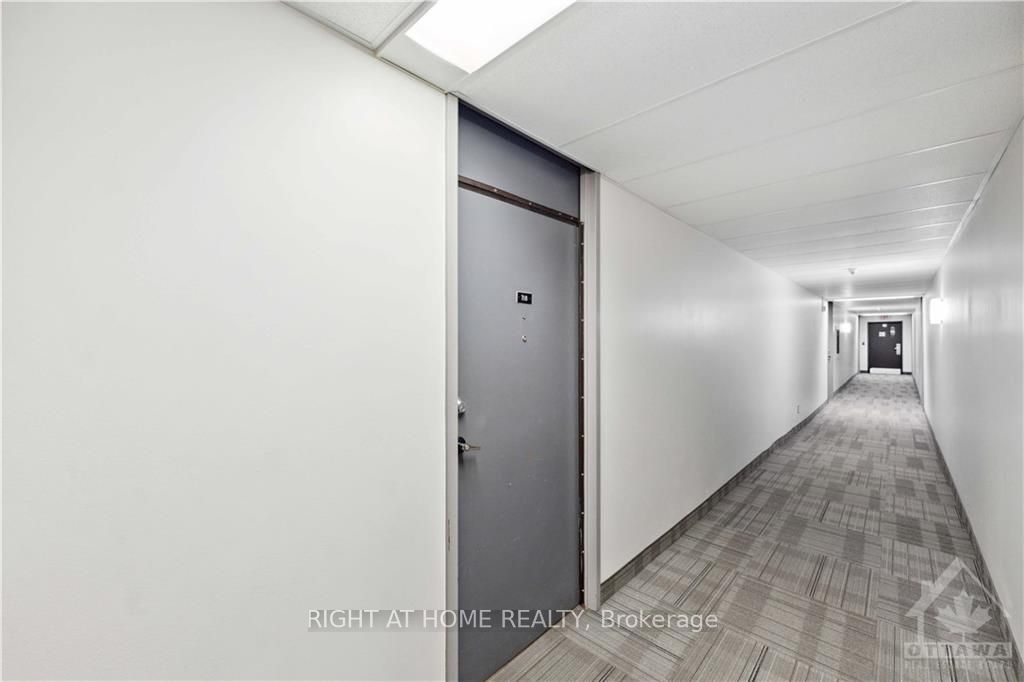 #718 - 2000 Jasmine Crescent Property Photo 8