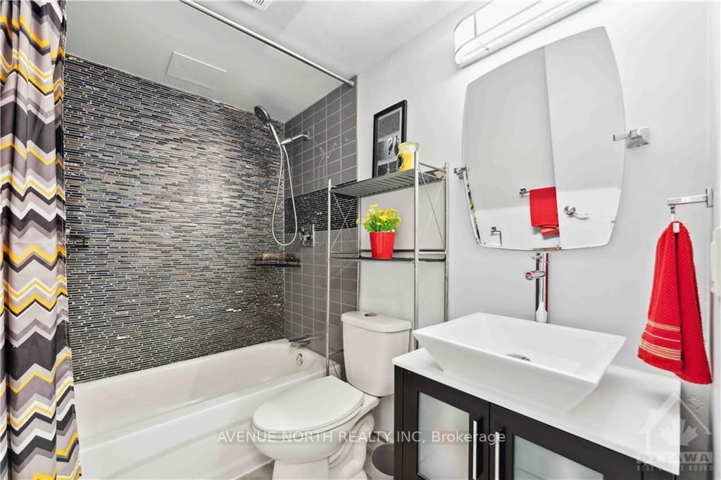 #718 - 2000 Jasmine Crescent Property Photo 44