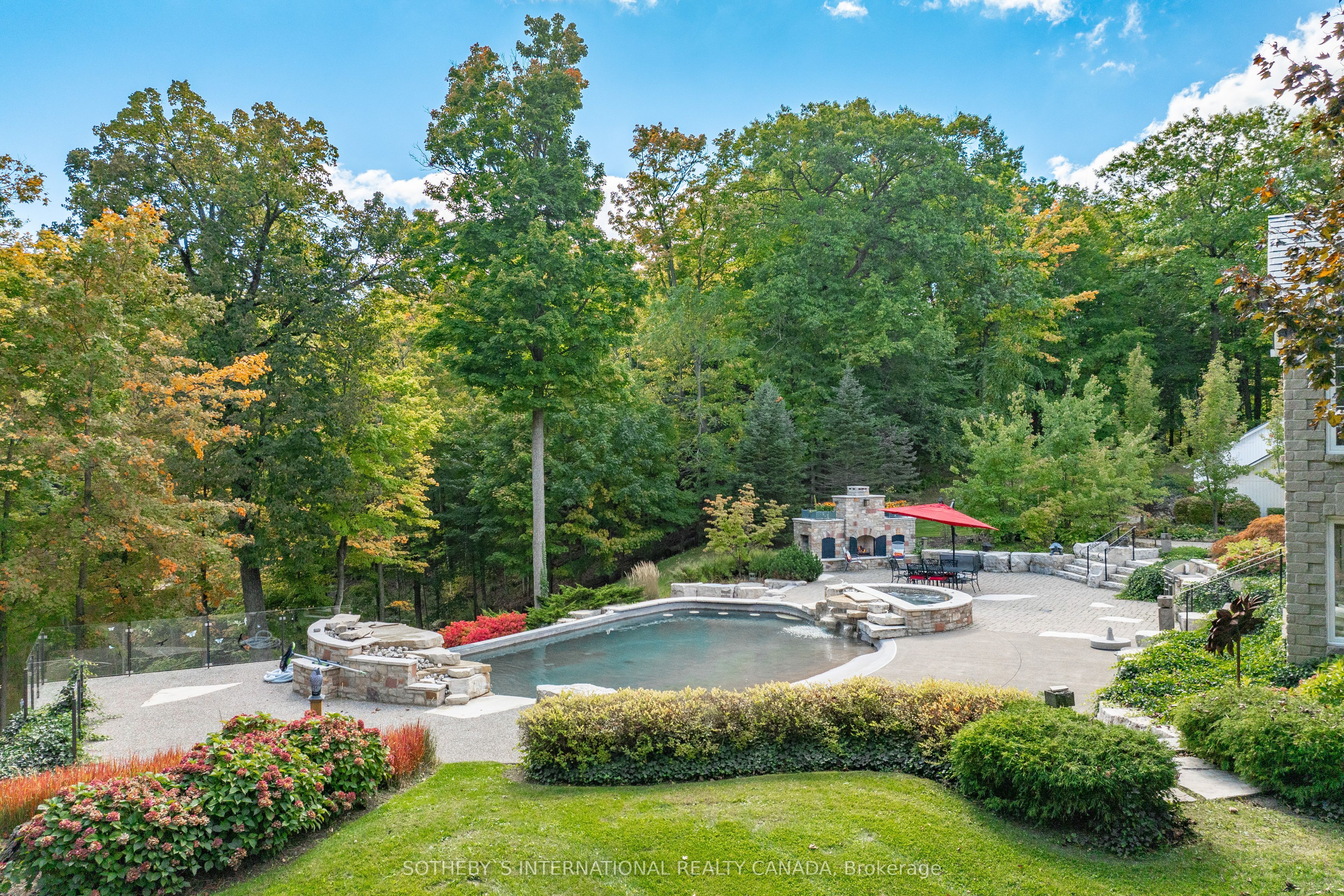 3867 Quarry Road Property Photo 4